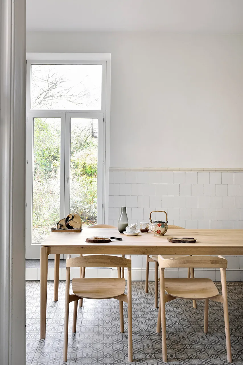 Bok mesa de jantar 160x80 cm, Carvalho envernizado com cera dura Ethnicraft