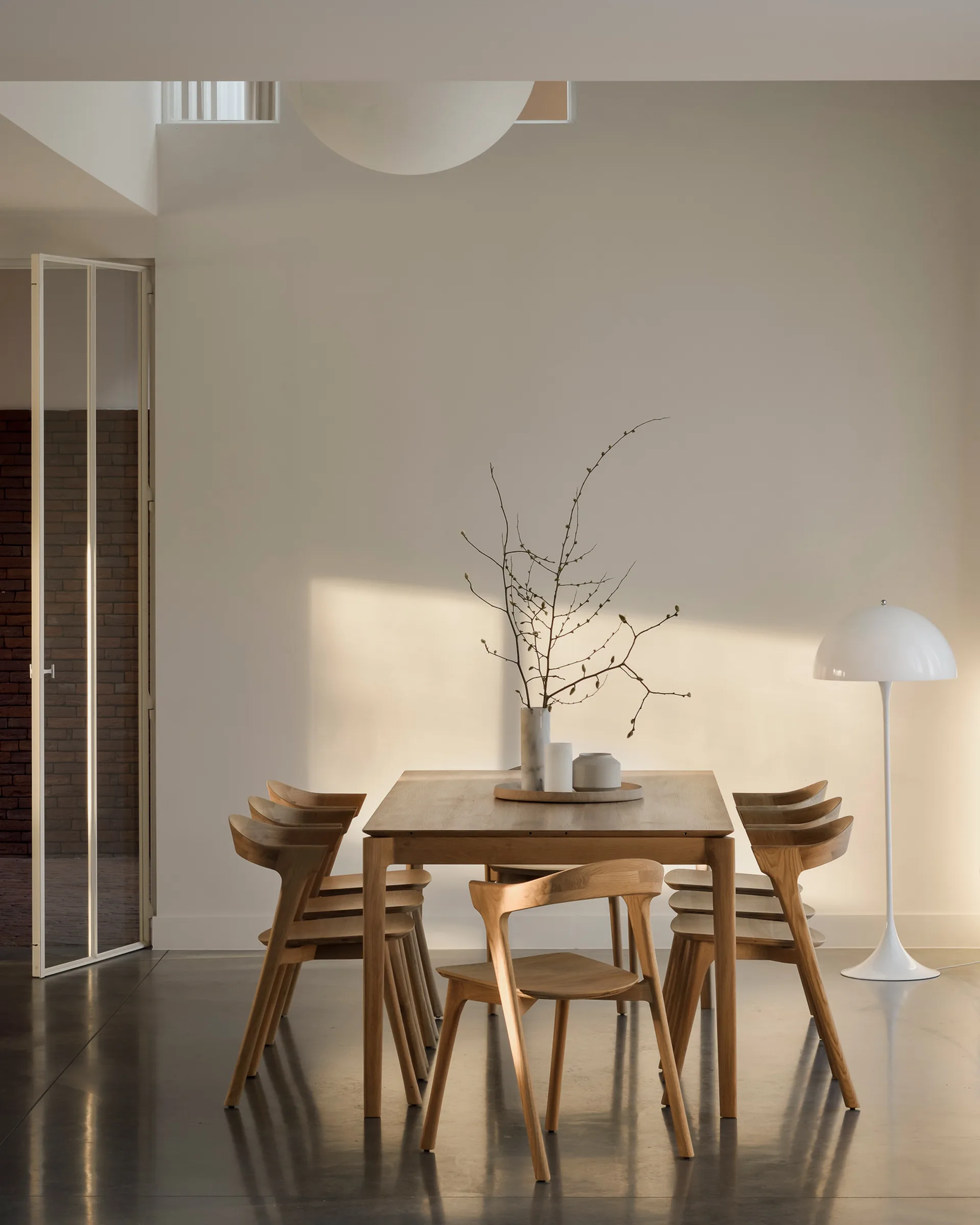 Bok mesa de jantar 200/300x100x76 cm, Carvalho envernizado com cera dura Ethnicraft