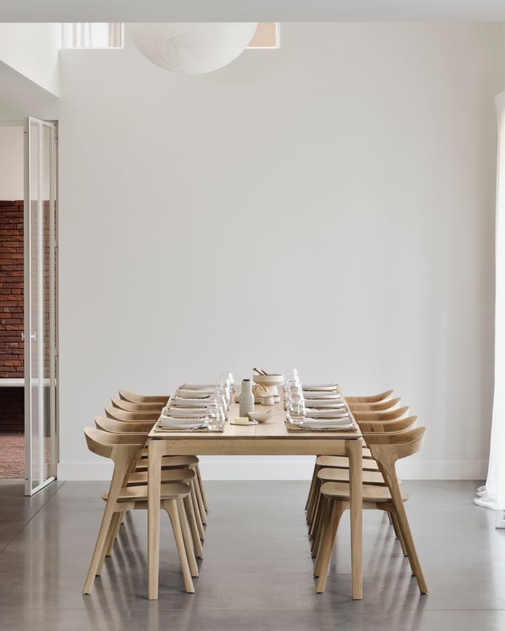 Bok mesa de jantar 200/300x100x76 cm, Carvalho envernizado com cera dura Ethnicraft