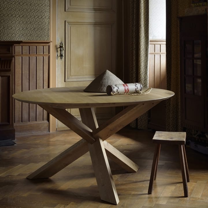 Circle mesa de jantar, Carvalho lacado ø163cm Ethnicraft