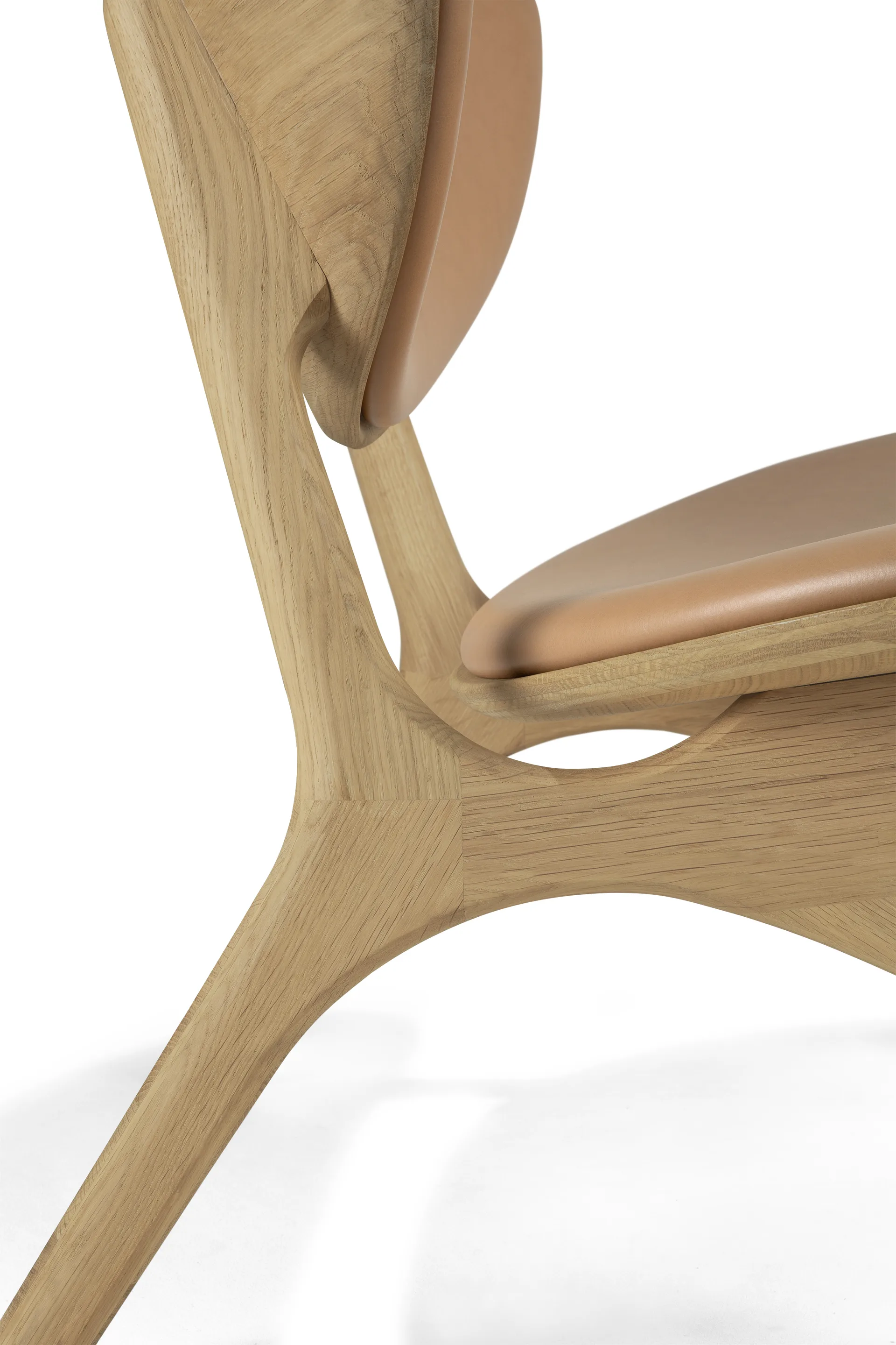 Eye poltrona de lounge, Carvalho lacado-couro Sienna Ethnicraft