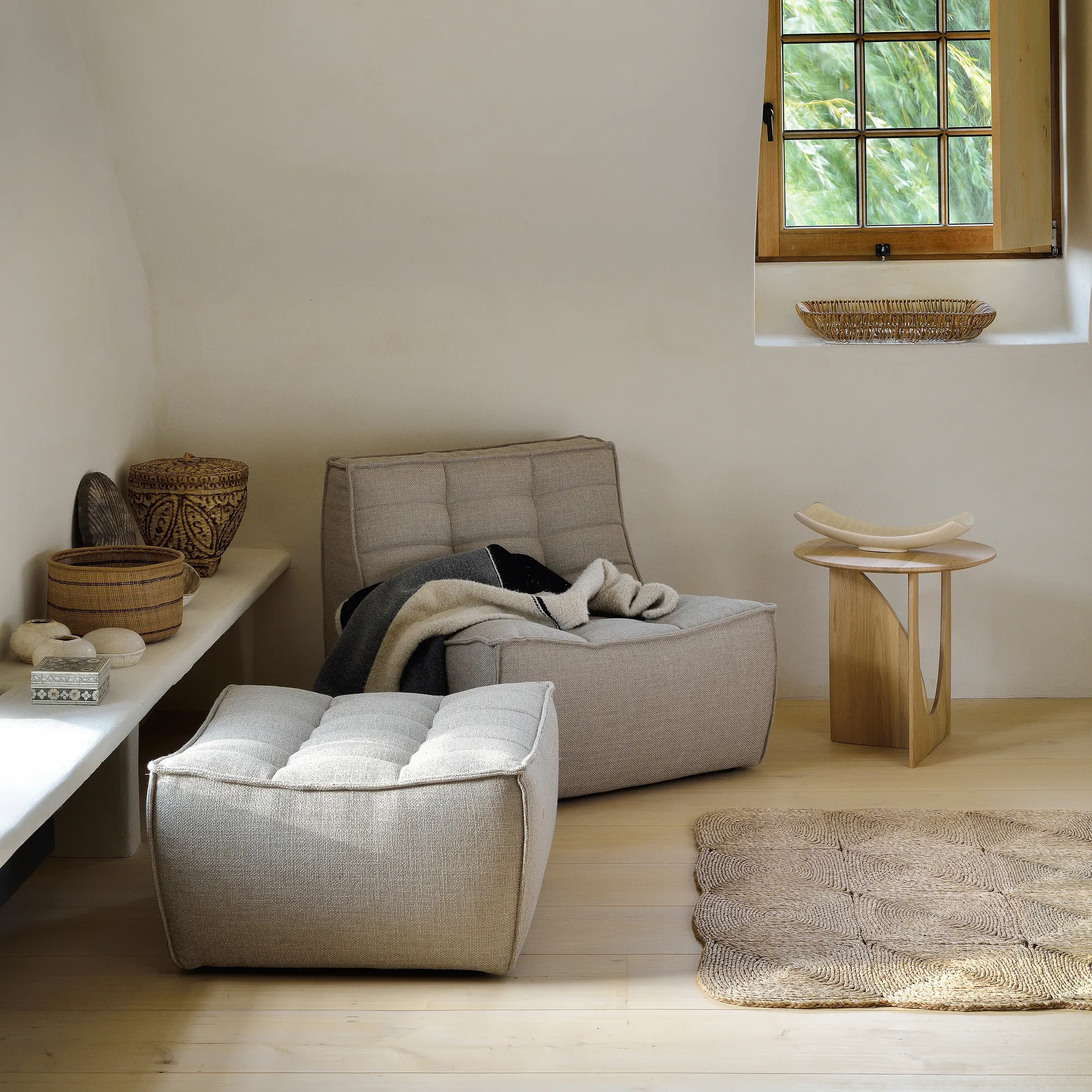 N701 poltrona, Tecido bege Ethnicraft