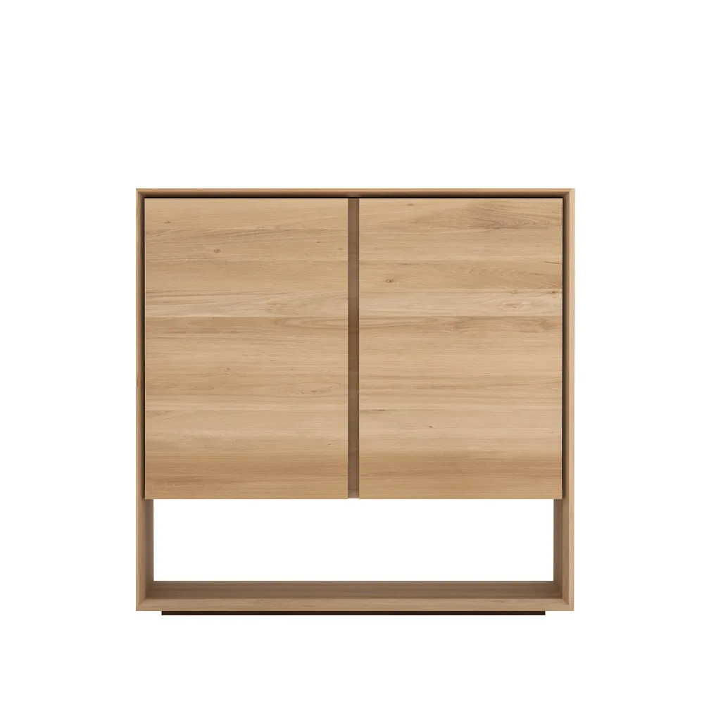 Nordic aparador, Carvalho envernizado 2 portas Ethnicraft