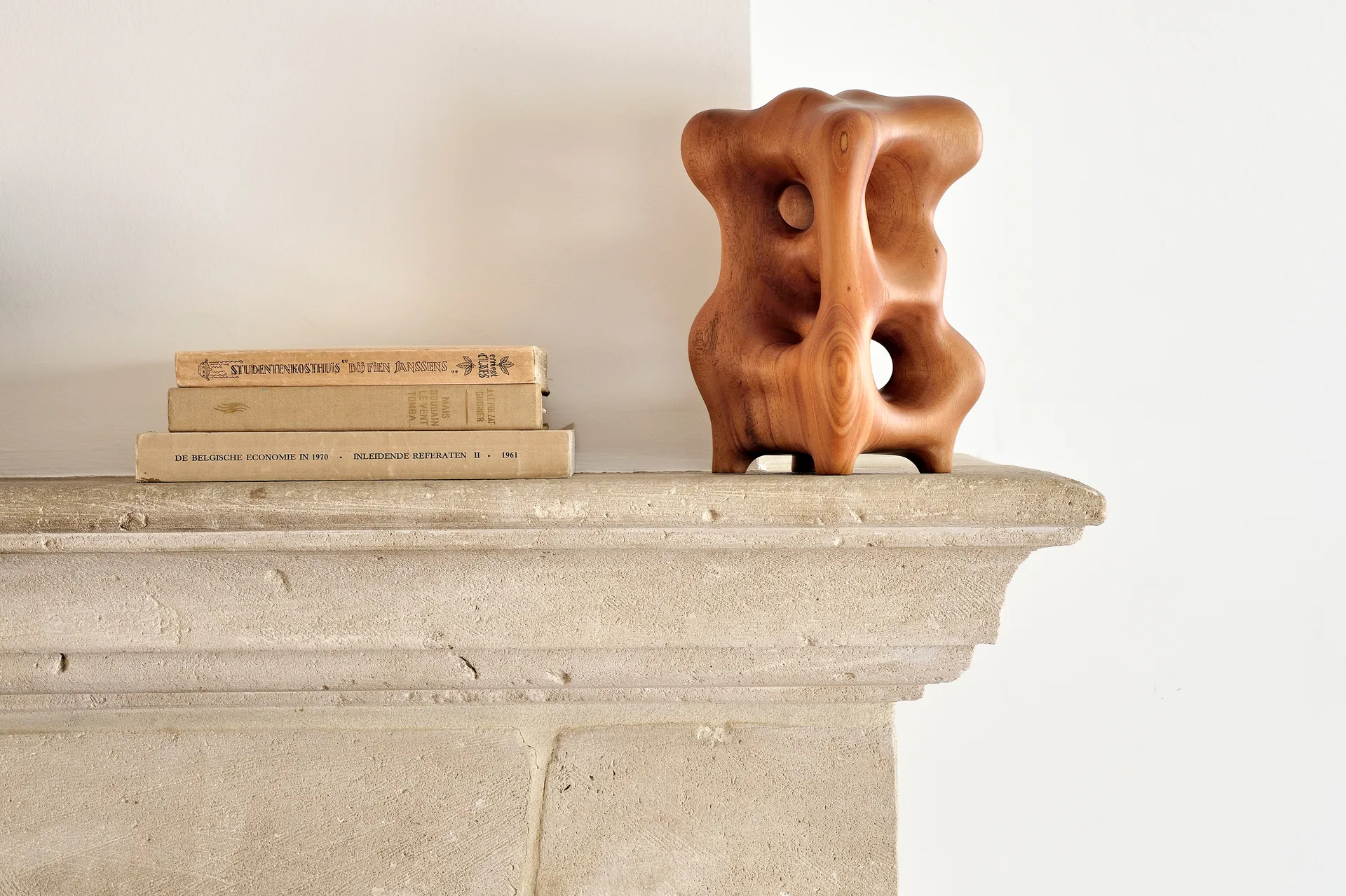 Organic escultura 22 cm, Mogno envernizado Ethnicraft