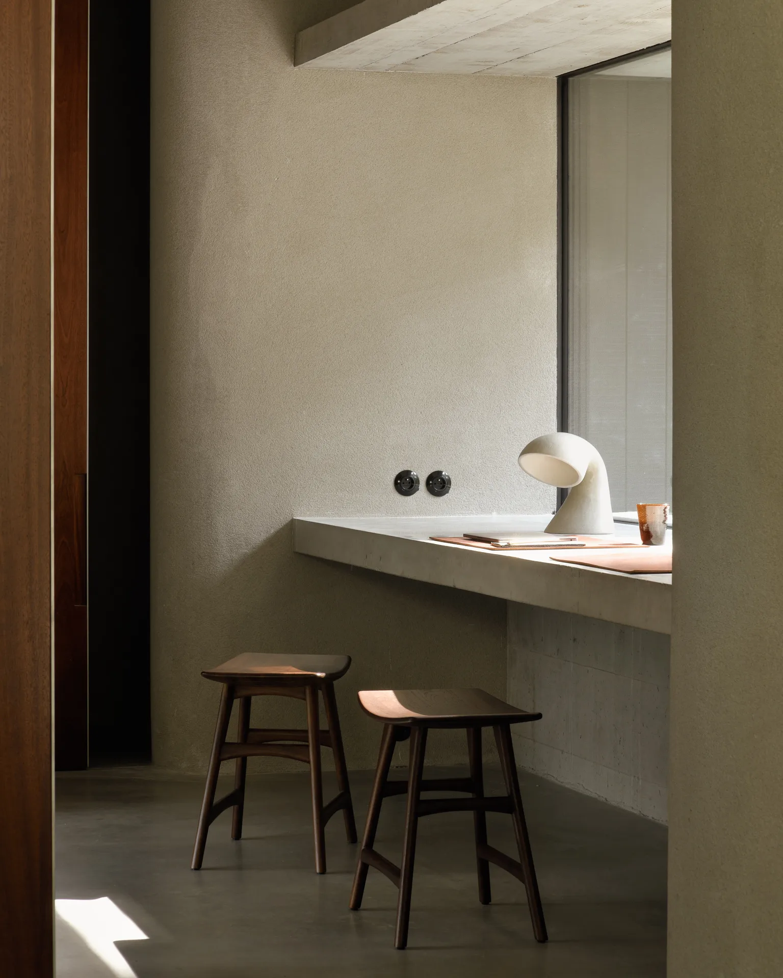 Osso banquinho 48x50 cm, Lacado teca brown Ethnicraft