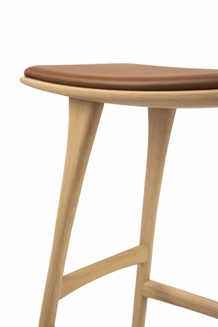 Osso Counter banqueta alta 67 cm, Carvalho lacado Ethnicraft