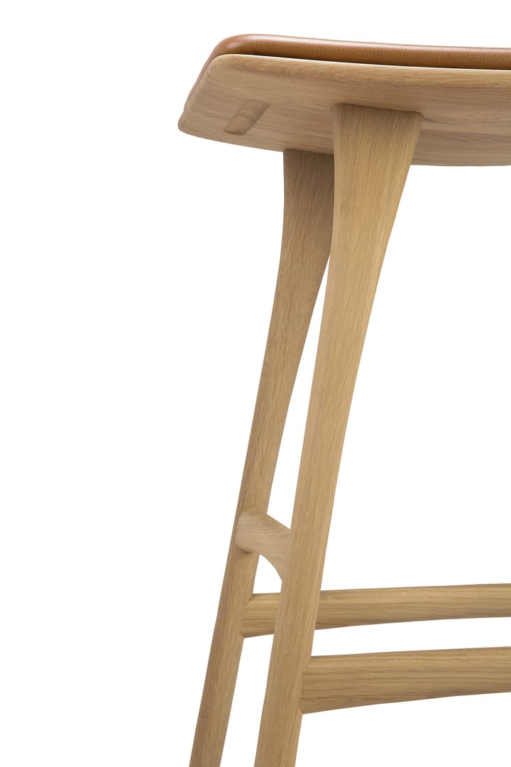 Osso Counter banqueta alta 67 cm, Carvalho lacado Ethnicraft