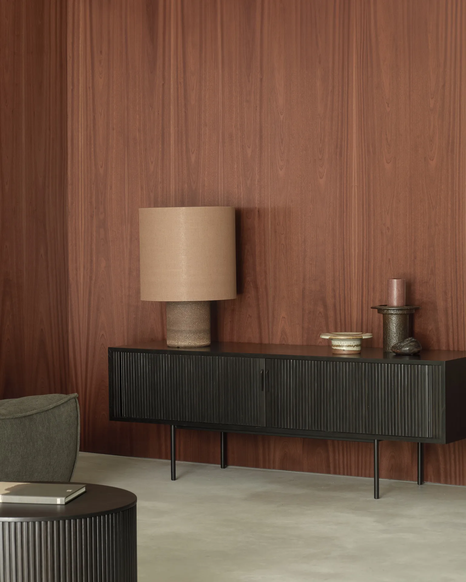 Roller Max banco para TV, Lacado teca-preto-2 portas Ethnicraft