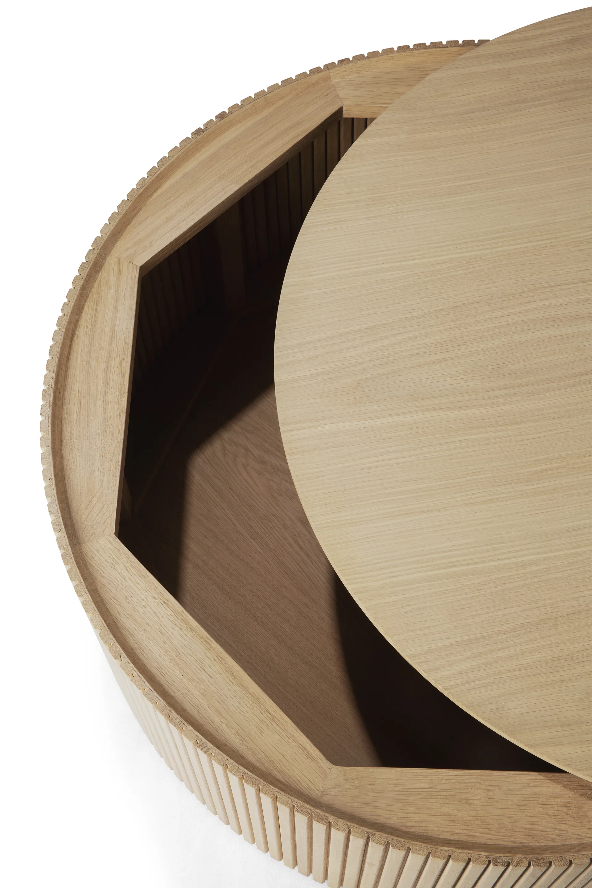 Roller Max mesa de centro redonda, Carvalho, Ø80 cm Ethnicraft