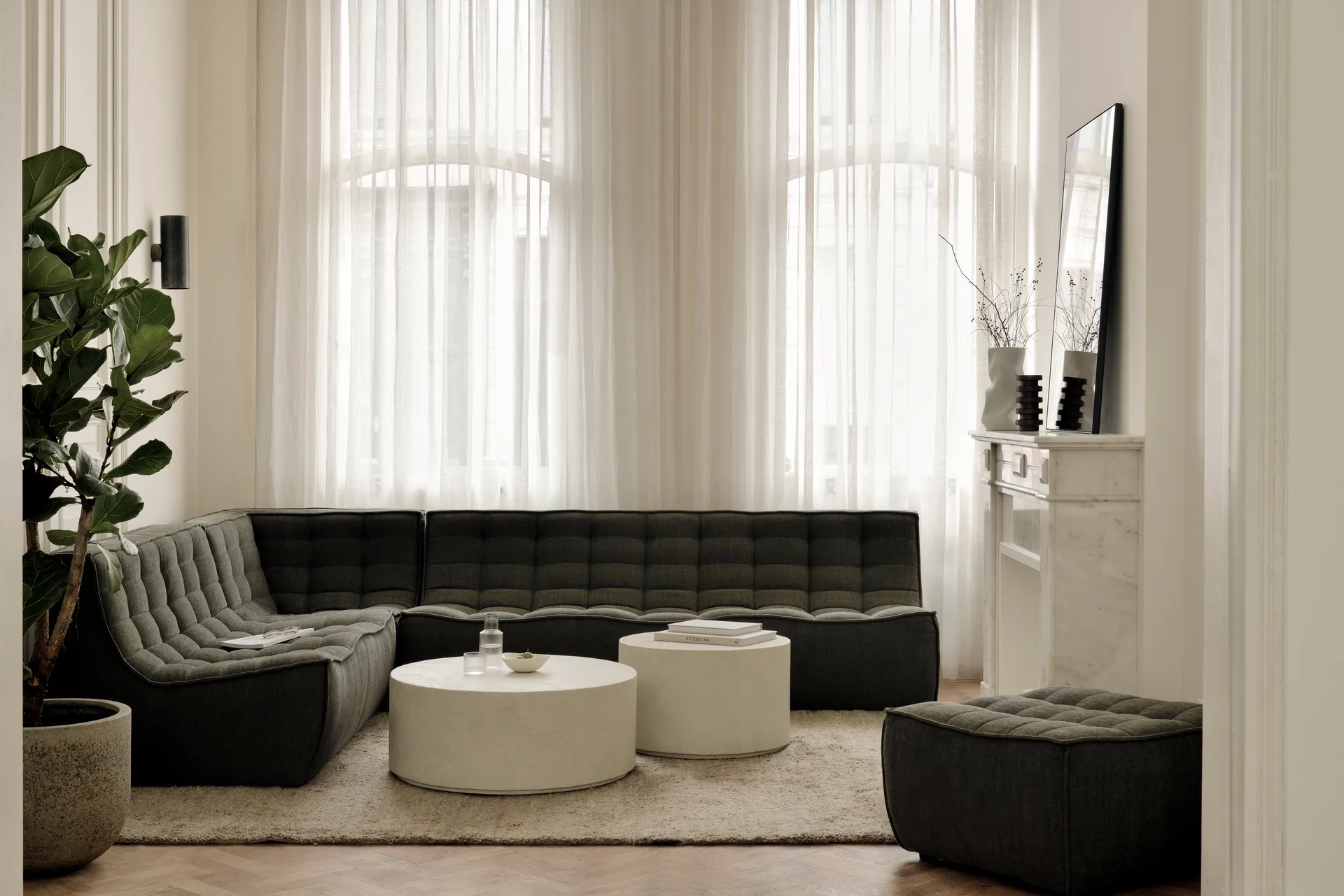 Sofá modular de canto N701 com canto arredondado, tecido Moss Eco, 330x260 cm,  Ethnicraft