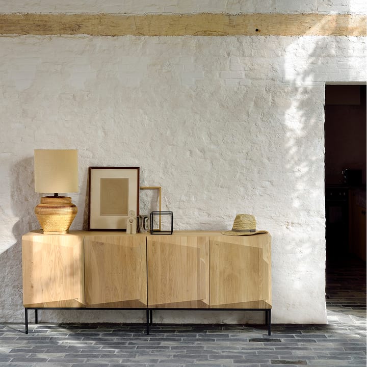 Stairs aparador 3 portas, Carvalho envernizado preto 150x80x46 cm Ethnicraft