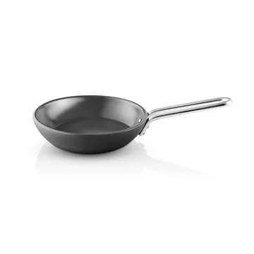 Professional Laser Titanium Slip-Let frigideira - Preto, Ø20 cm - Eva Solo