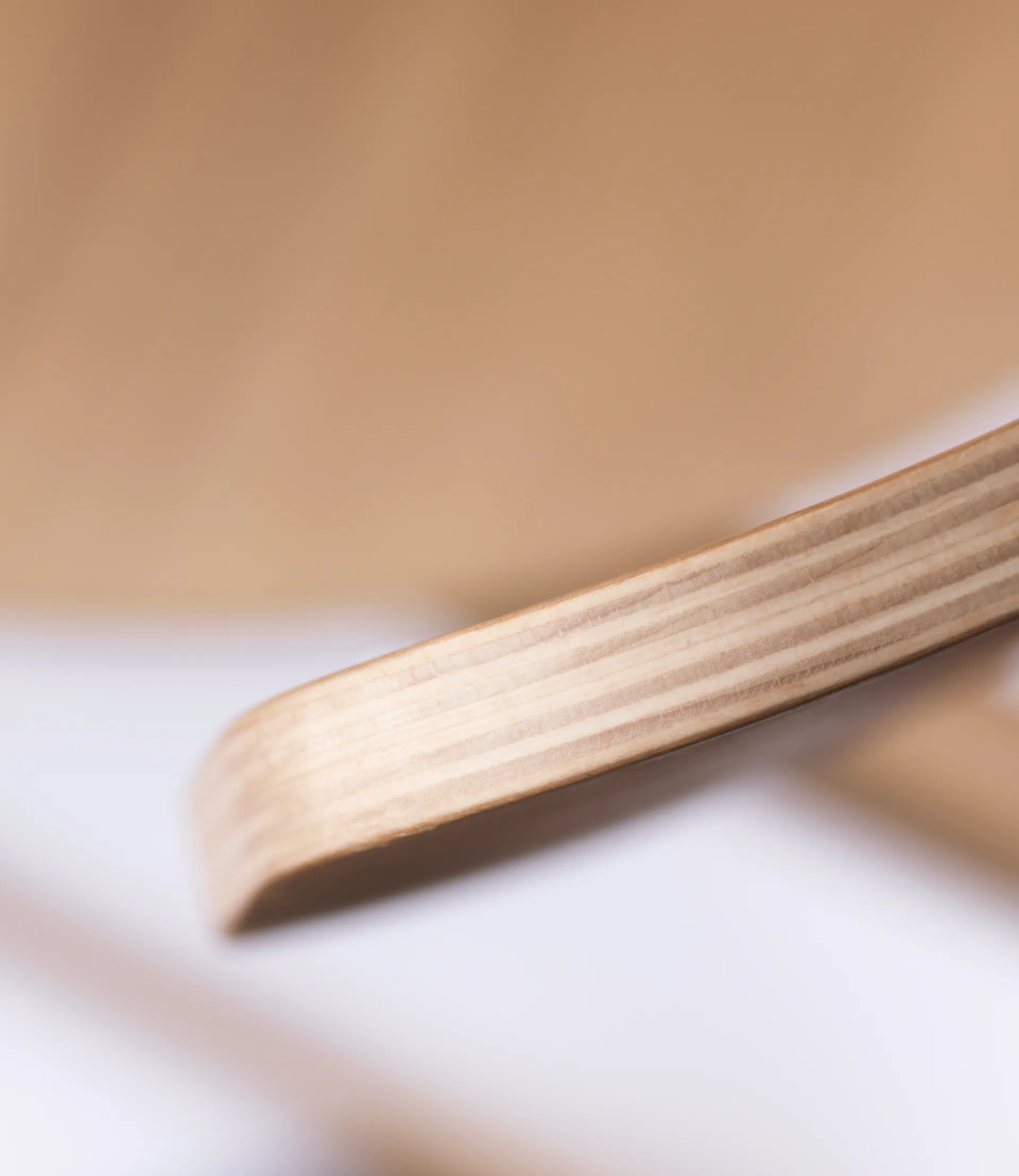 J185 Øst banqueta de bar 65 cm, Carvalho natural envernizado FDB Møbler