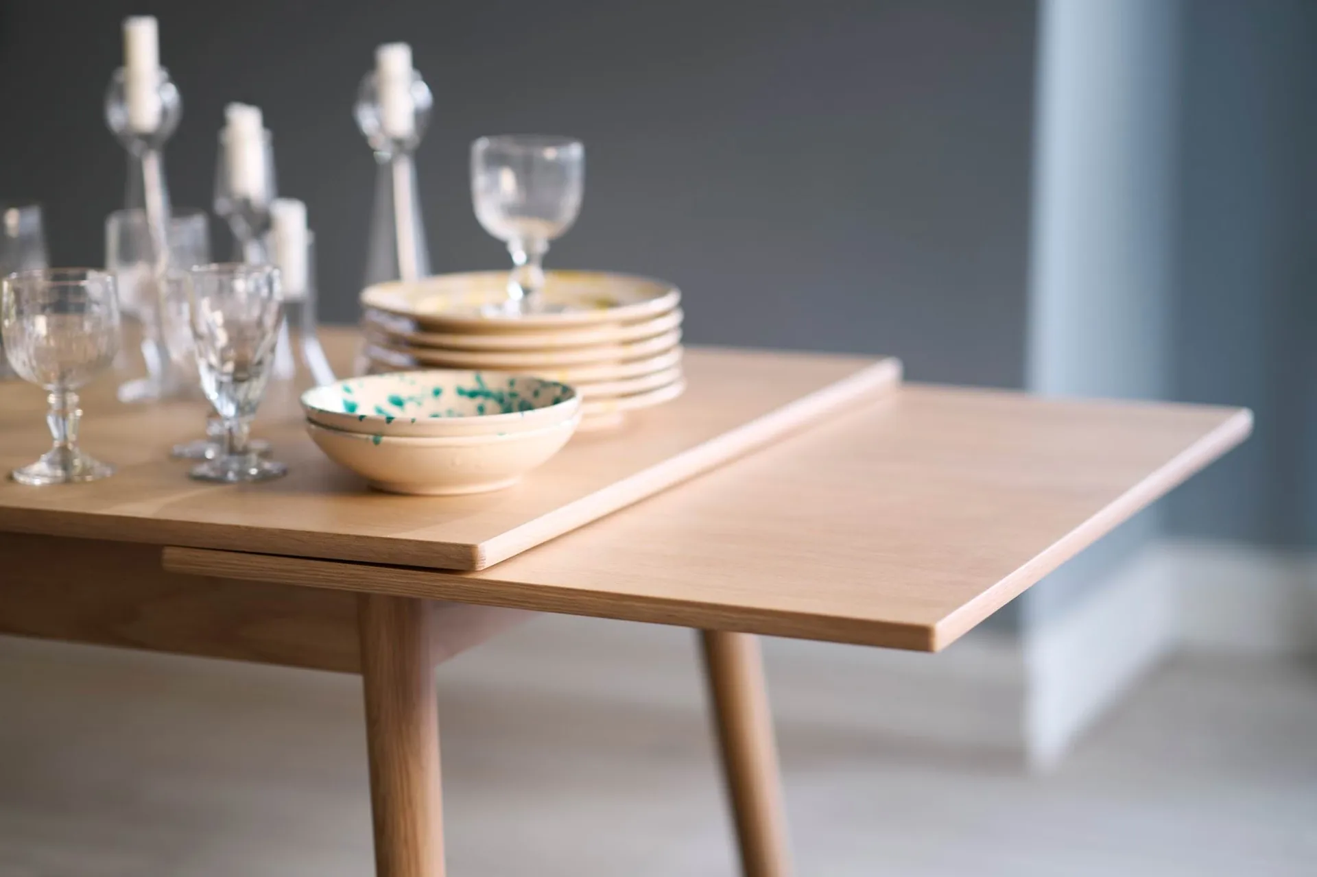 Mesa de jantar C35AH extrato holandês 82x82 cm, Oak nature-oak nature lacquered FDB Møbler