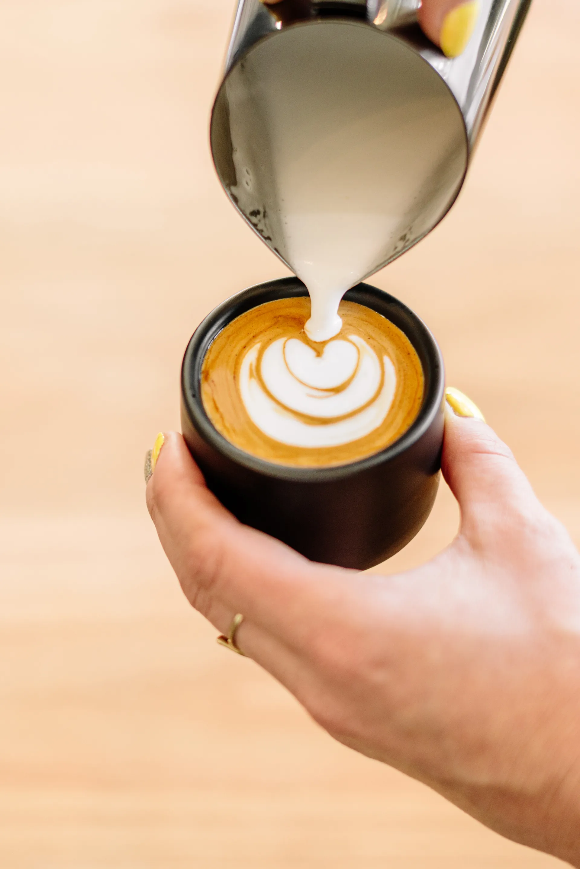 Caneca de cappuccino Monty Milk Arts 19,2 cl, Matte black Fellow