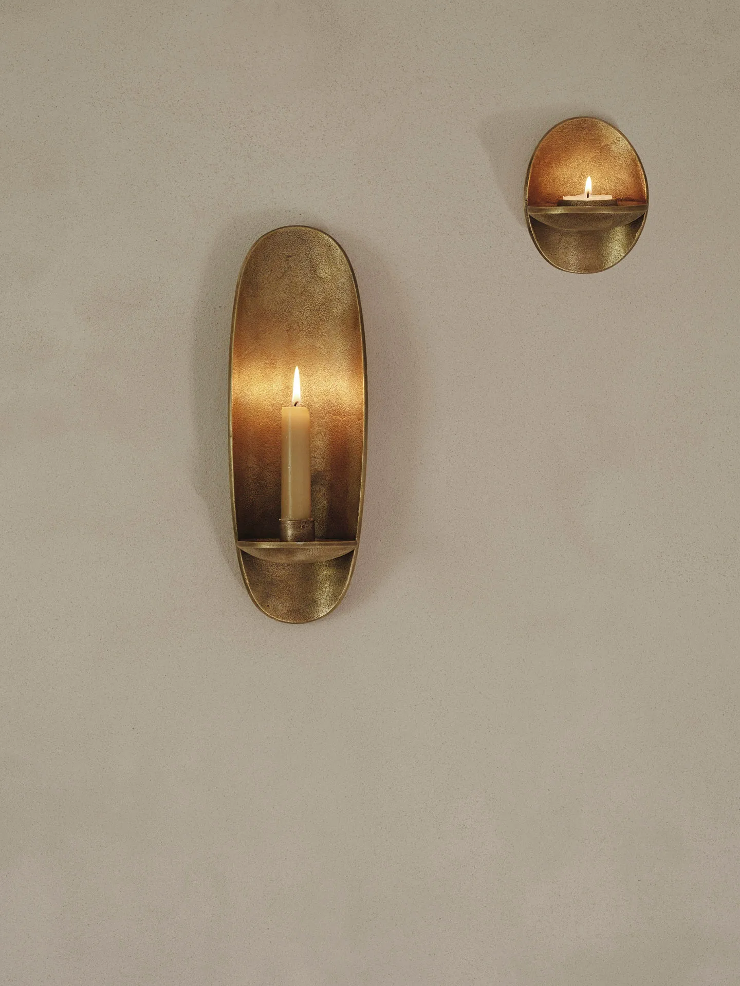 Agapé suporte para velas de parede, Brass finish Ferm Living