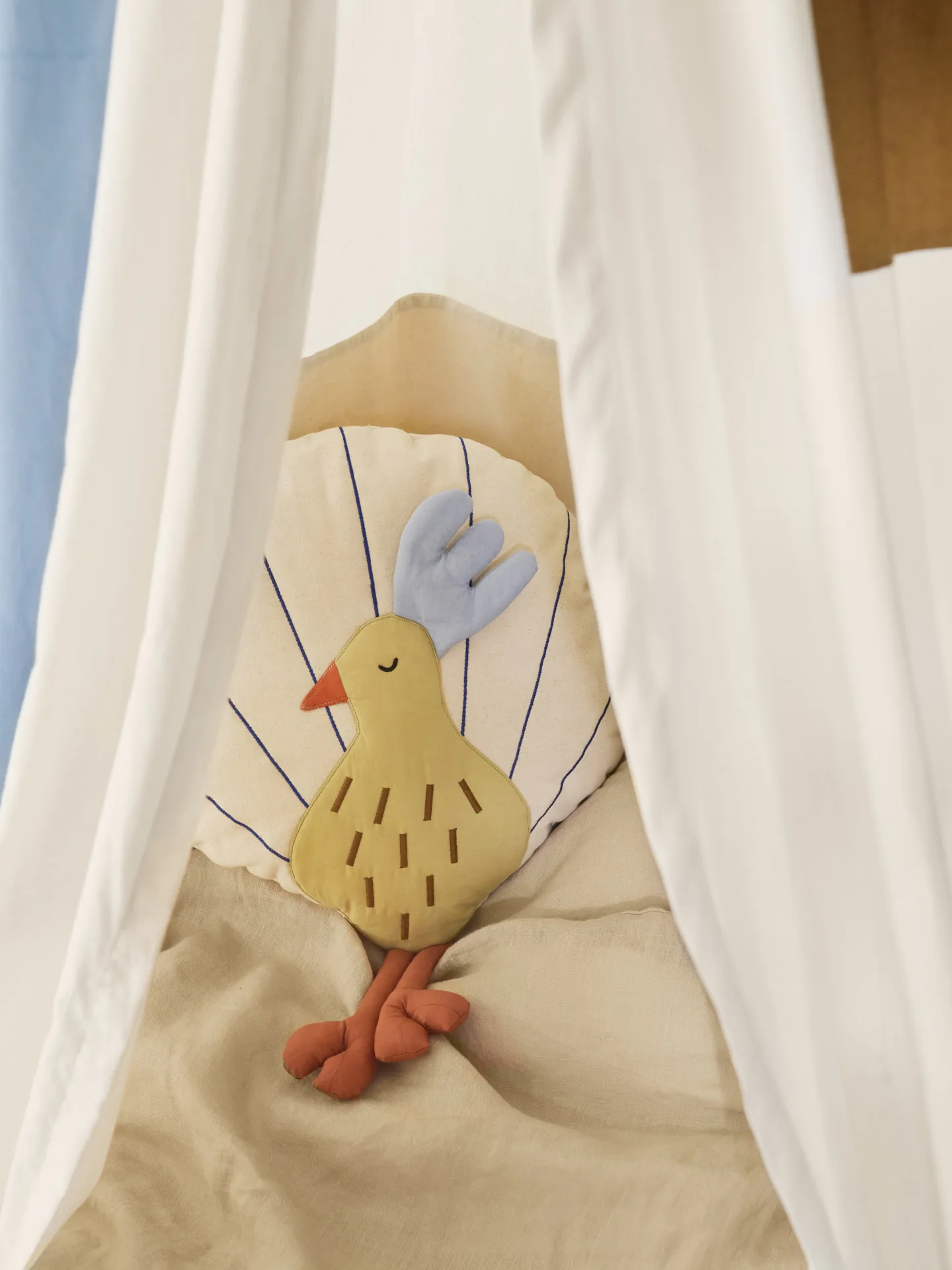 Almofada Peacock, Silver Fern-undyed Ferm Living