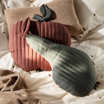 Almofada Pear 33x59 cm - Dark green - Ferm Living