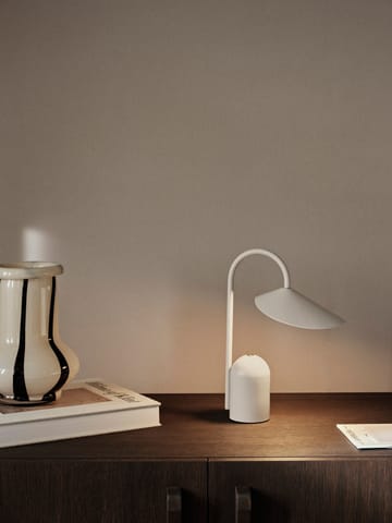 Arum lâmpada portátil - Cashmere - Ferm Living