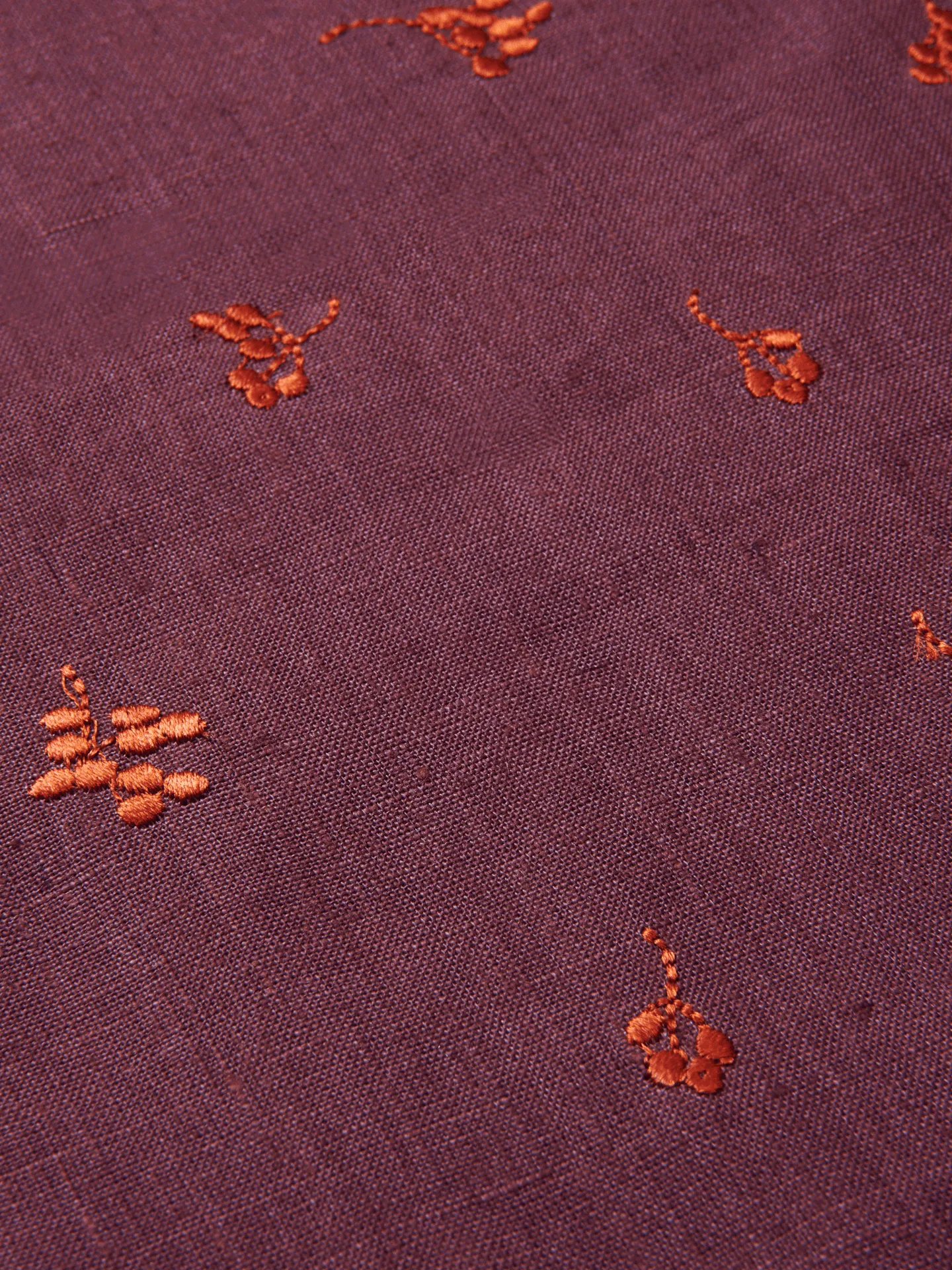 Baies passadeira 40x180 cm, Uva escura-picante Ferm Living