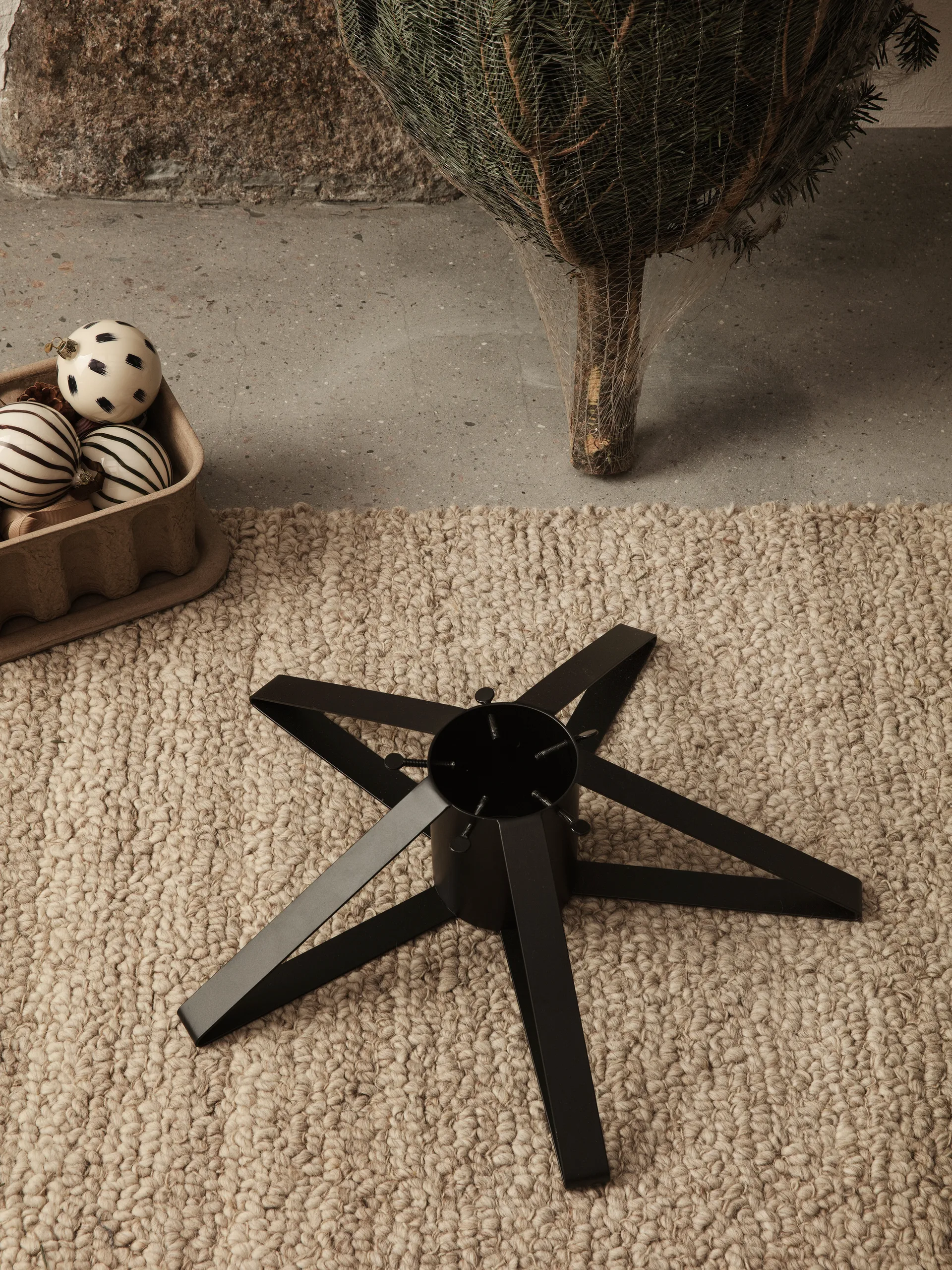 Base de árvore de Natal Ferm Living, Preto Ferm Living
