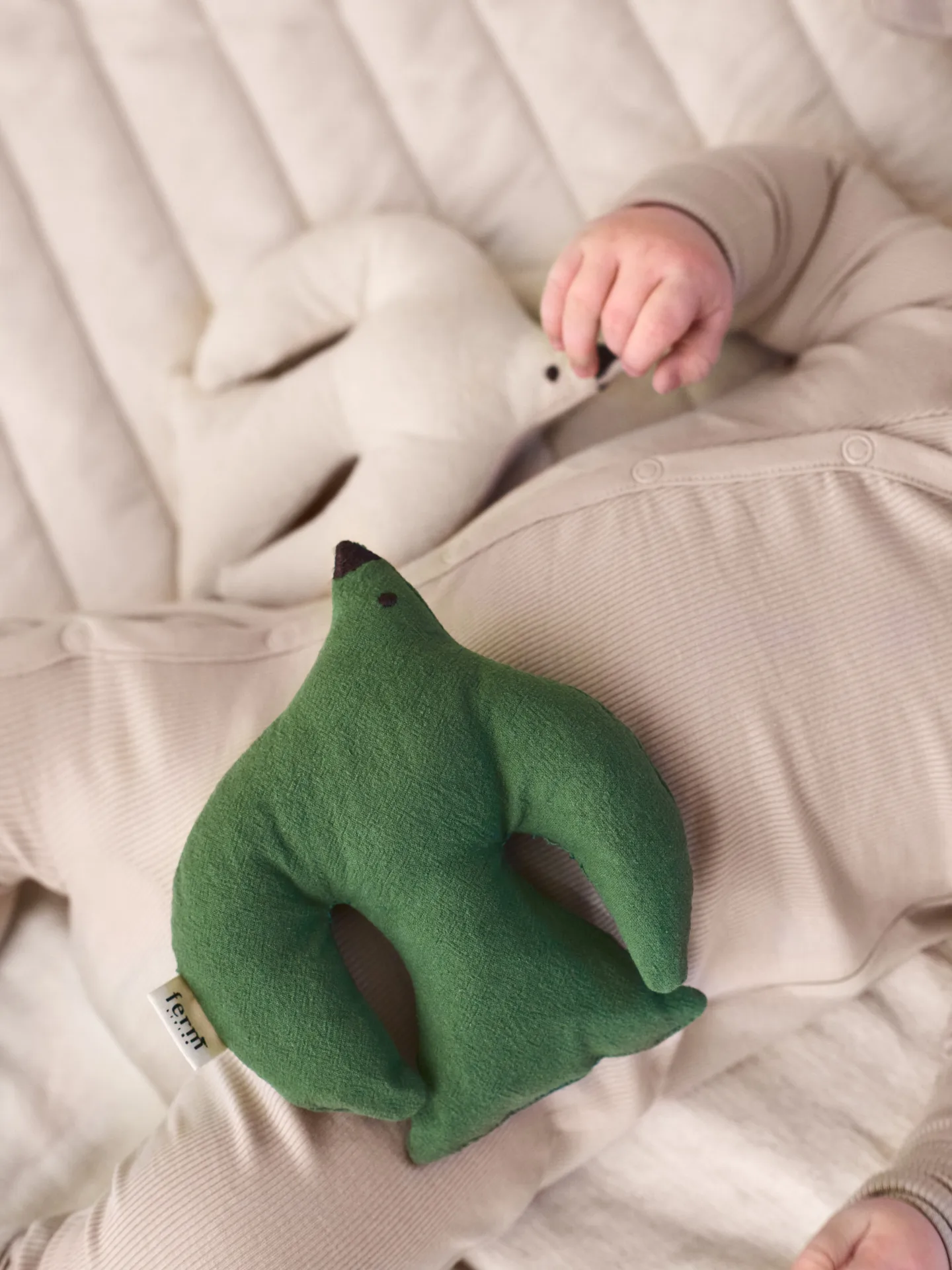 Bicho de peluche Swif bird, Artichoke green Ferm Living