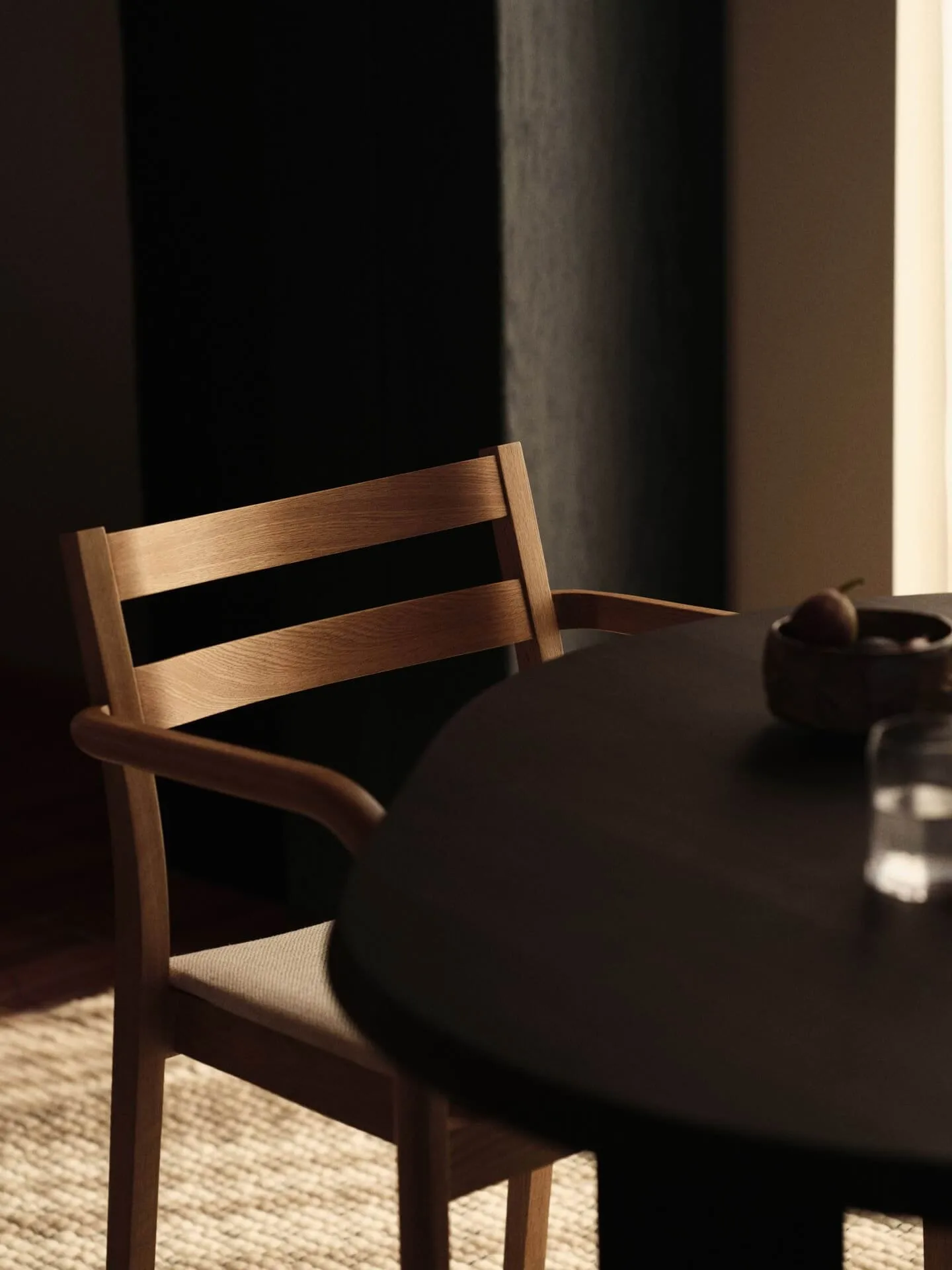 Boda cadeira com braços, Assento estofado, natural oak-off-white Ferm Living