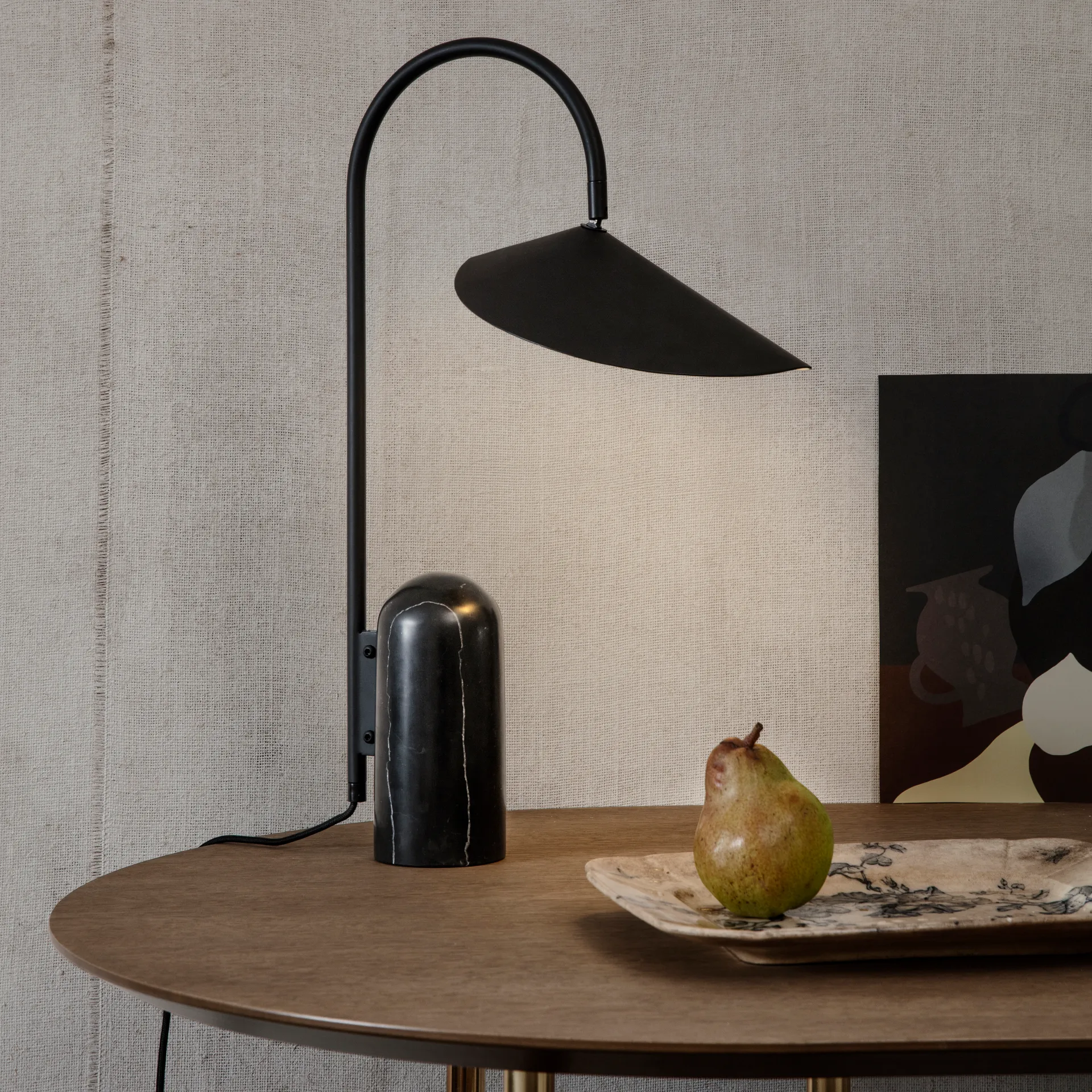 Candeeiro de mesa Arum, Preto Ferm Living