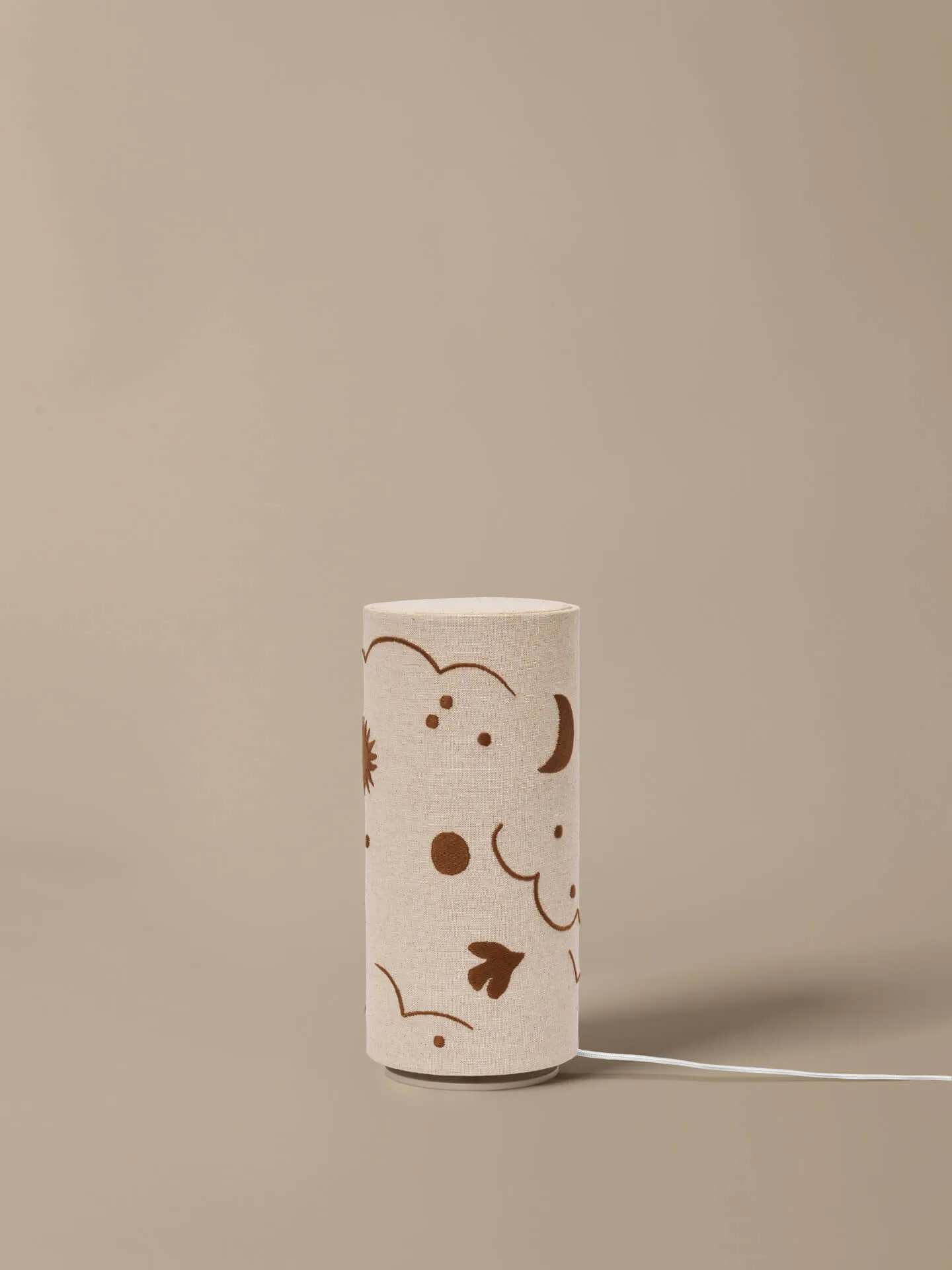 Candeeiro de mesa Skye, Natural-bronze Ferm Living