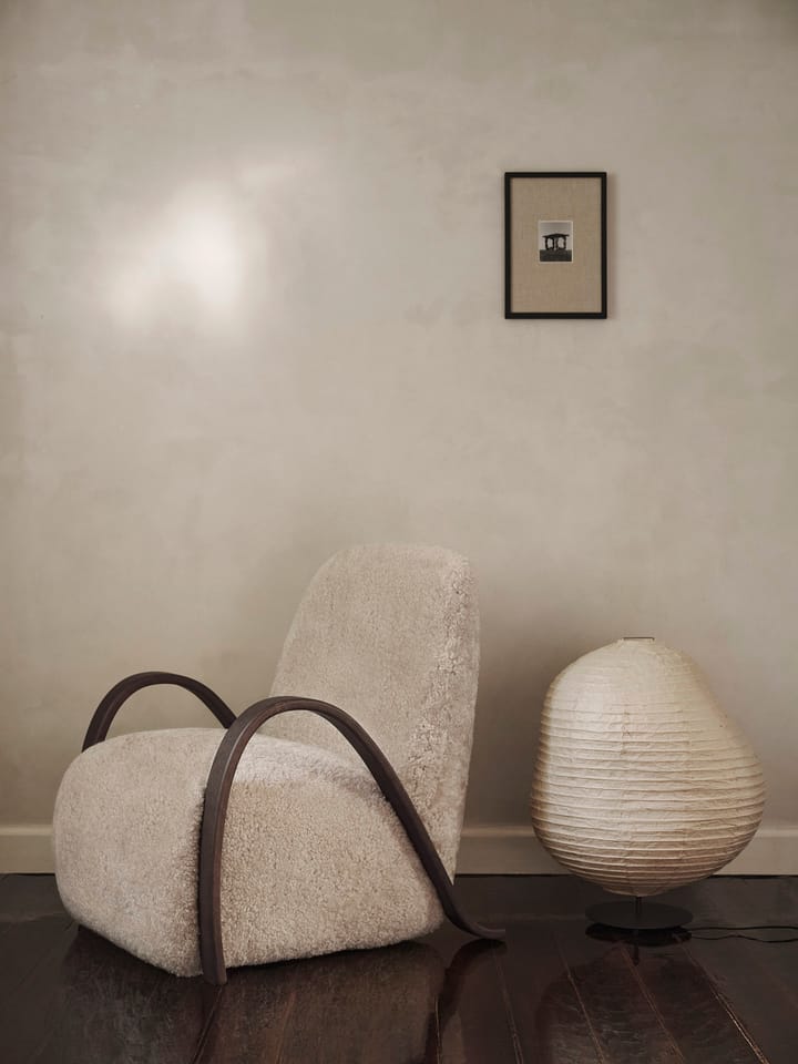 Candeeiro de pé Kurbis low, Natural-black Ferm Living