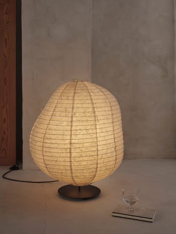Candeeiro de pé Kurbis low - Natural-black - Ferm Living