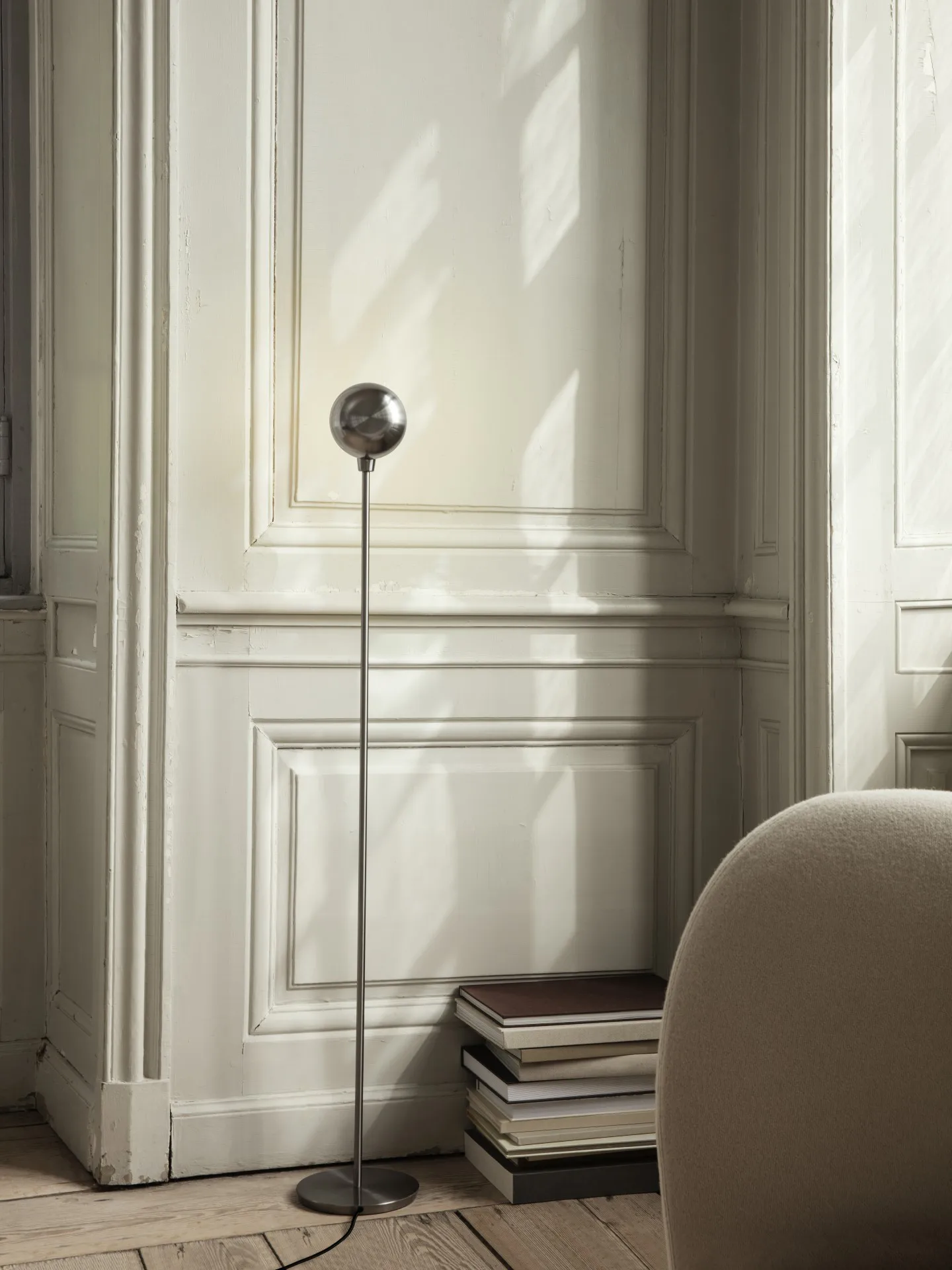 Candeeiro de pé Tiny 124,2 cm, Aço Ferm Living