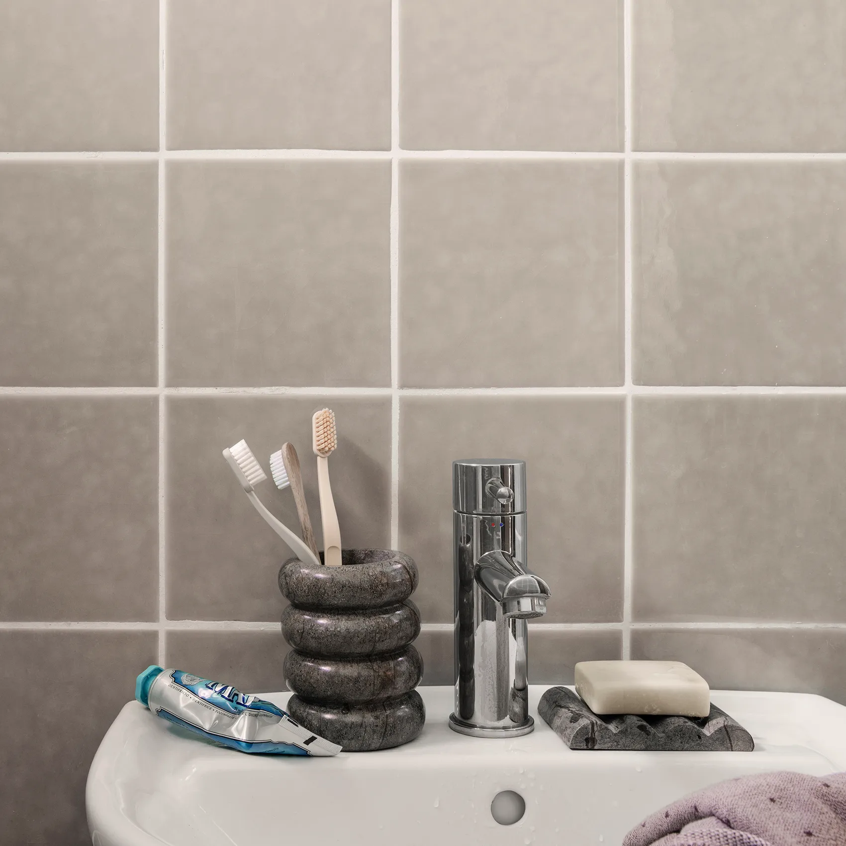 Caneca de escova de dentes Bendum, brown marble Ferm Living