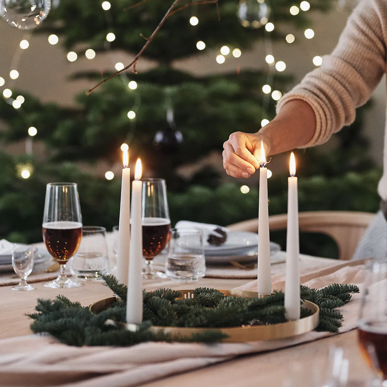 Castiçal em latão Circle, grande Ferm Living