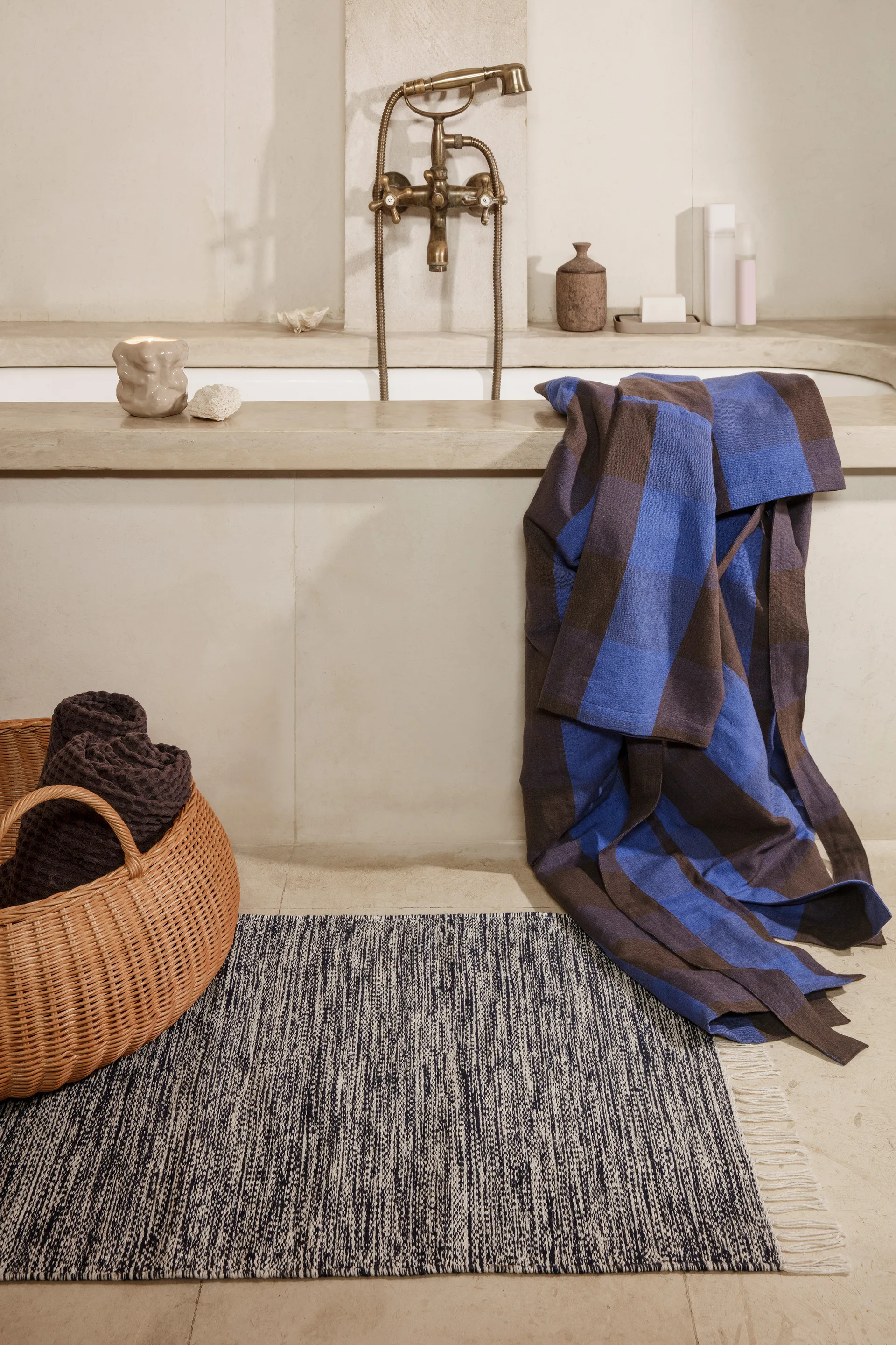 Cesto trançado baixo, Natural Ferm Living