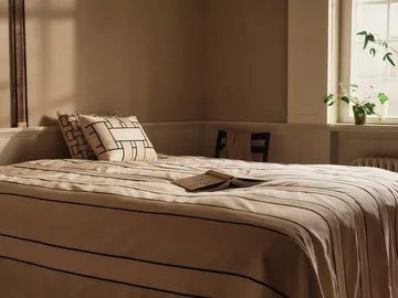 Colcha Twill - Off-white-preto, 180x260 cm - Ferm Living