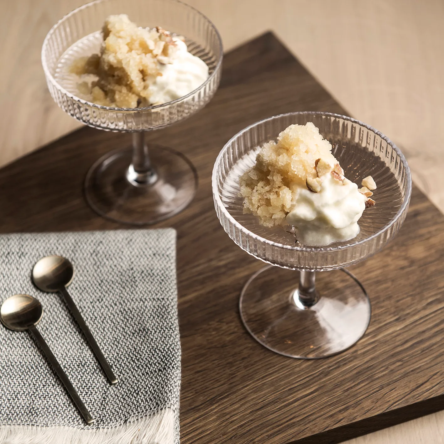 Colher pequena Fein 9 cm, latão Ferm Living