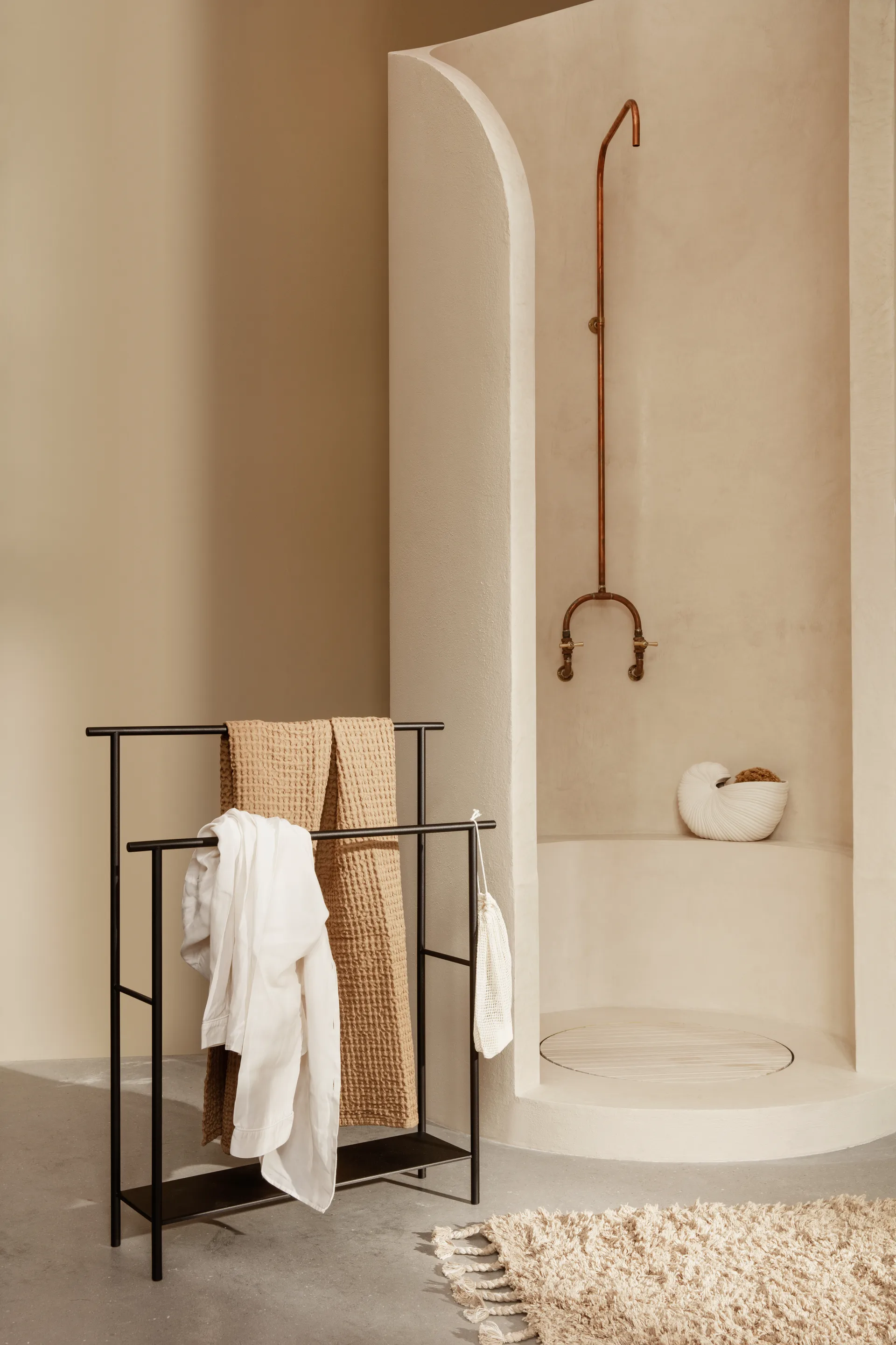 Dora cabides para toalha, Preto Ferm Living