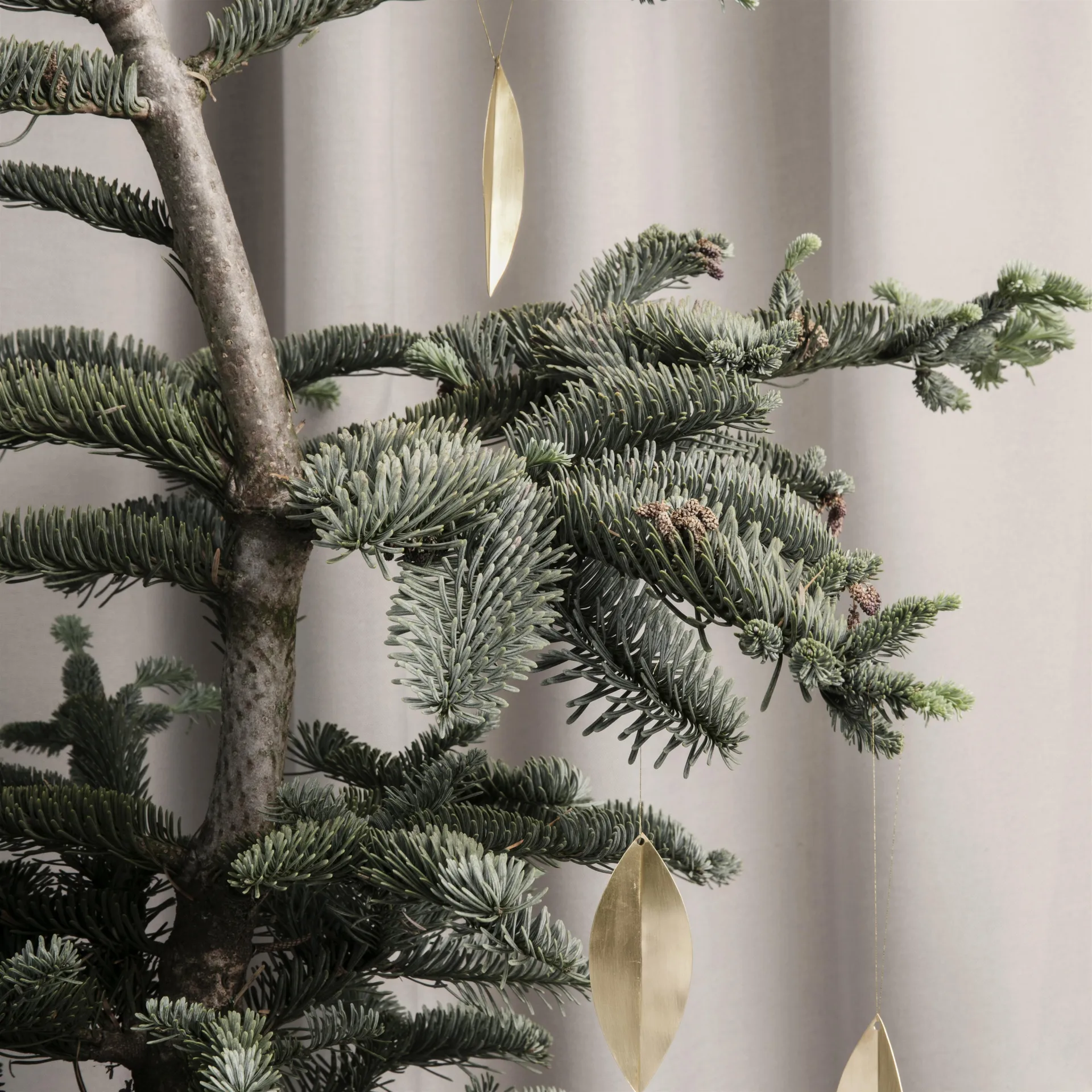 Enfeites de Natal Leaf, Brass, 4 un. Ferm Living