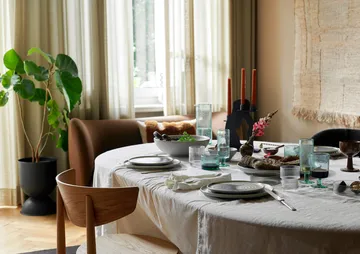 Erode castiçais 21x27x4 cm - Alumínio escurecido - Ferm Living