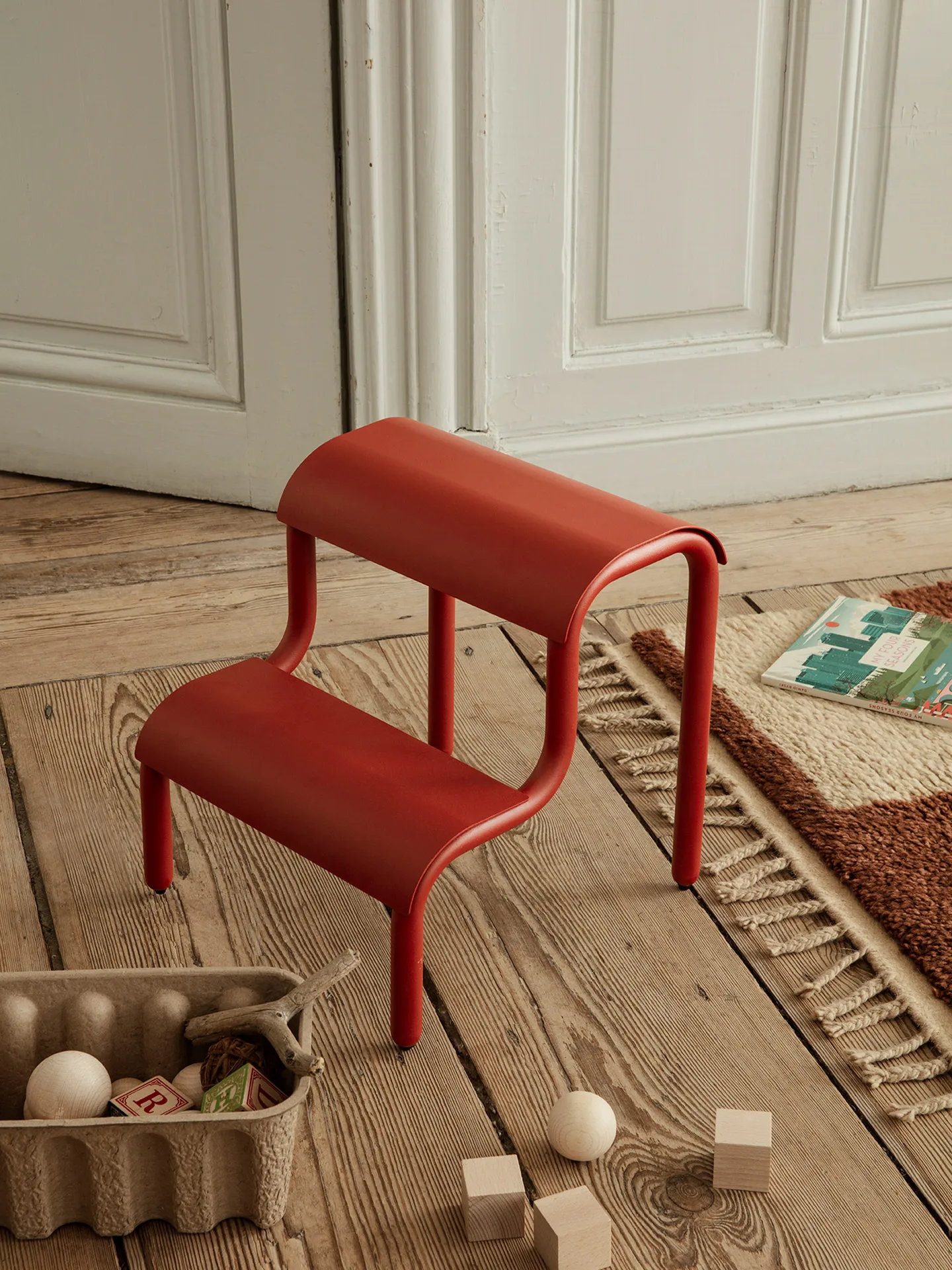 Escadote Up, Poppy red Ferm Living