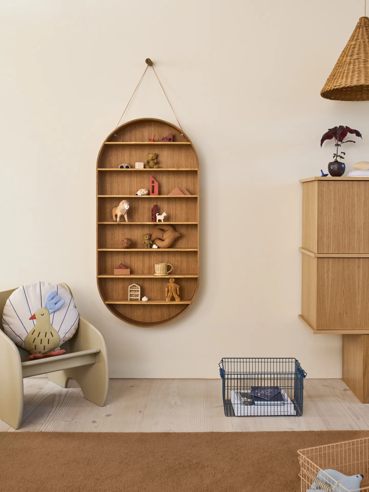 Estante Oval Dorm, Oiled oak Ferm Living