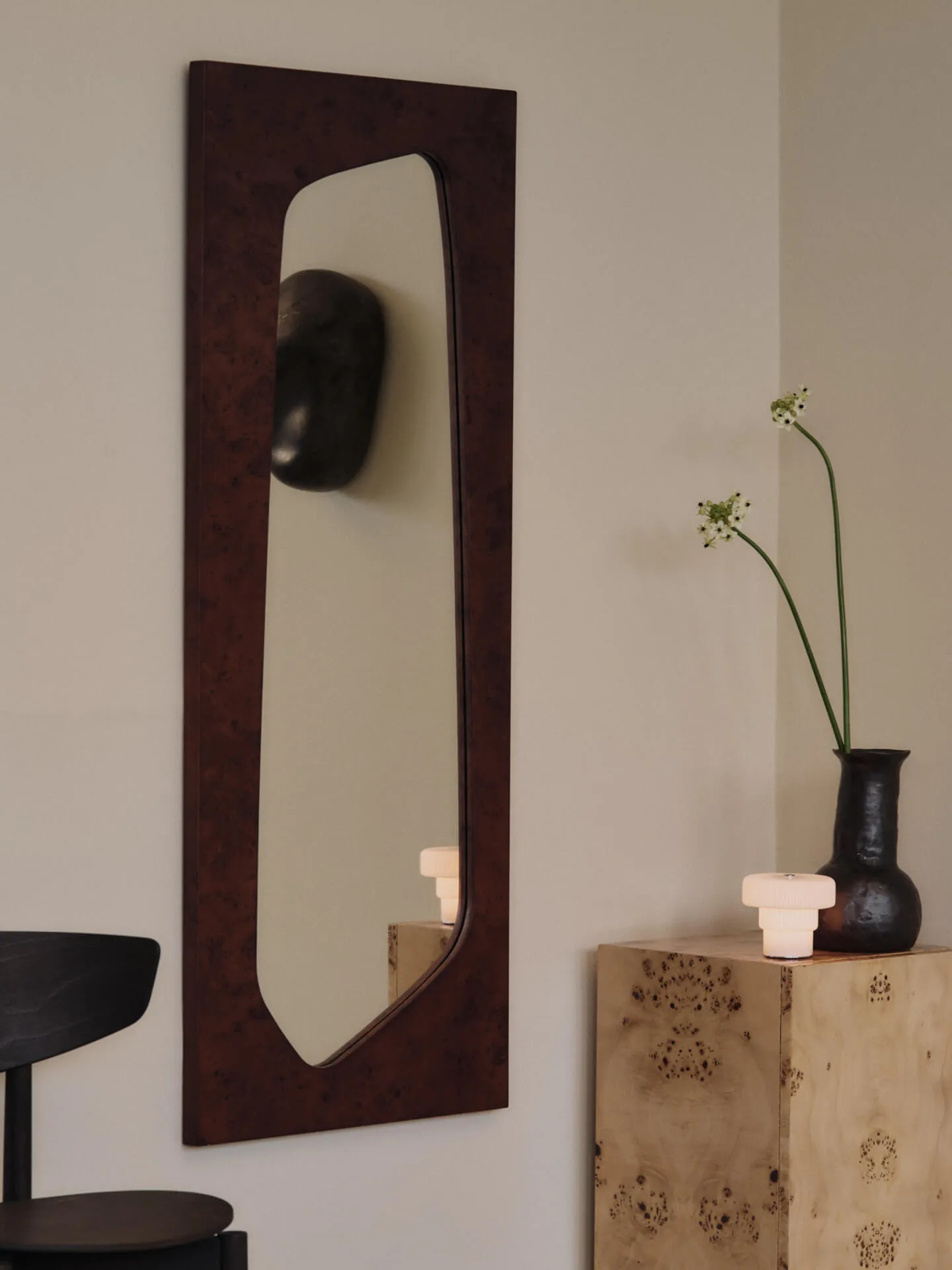 Folia espelho, Dark stained burl, 135 cm Ferm Living