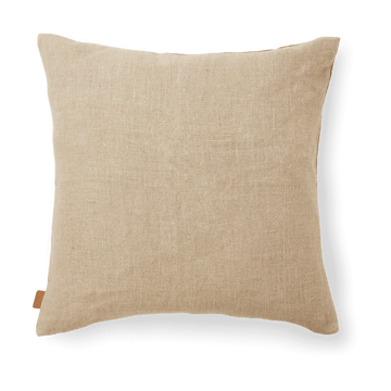 Fronha Senti Stripe 50x50 cm - Linen-carob brown - Ferm Living