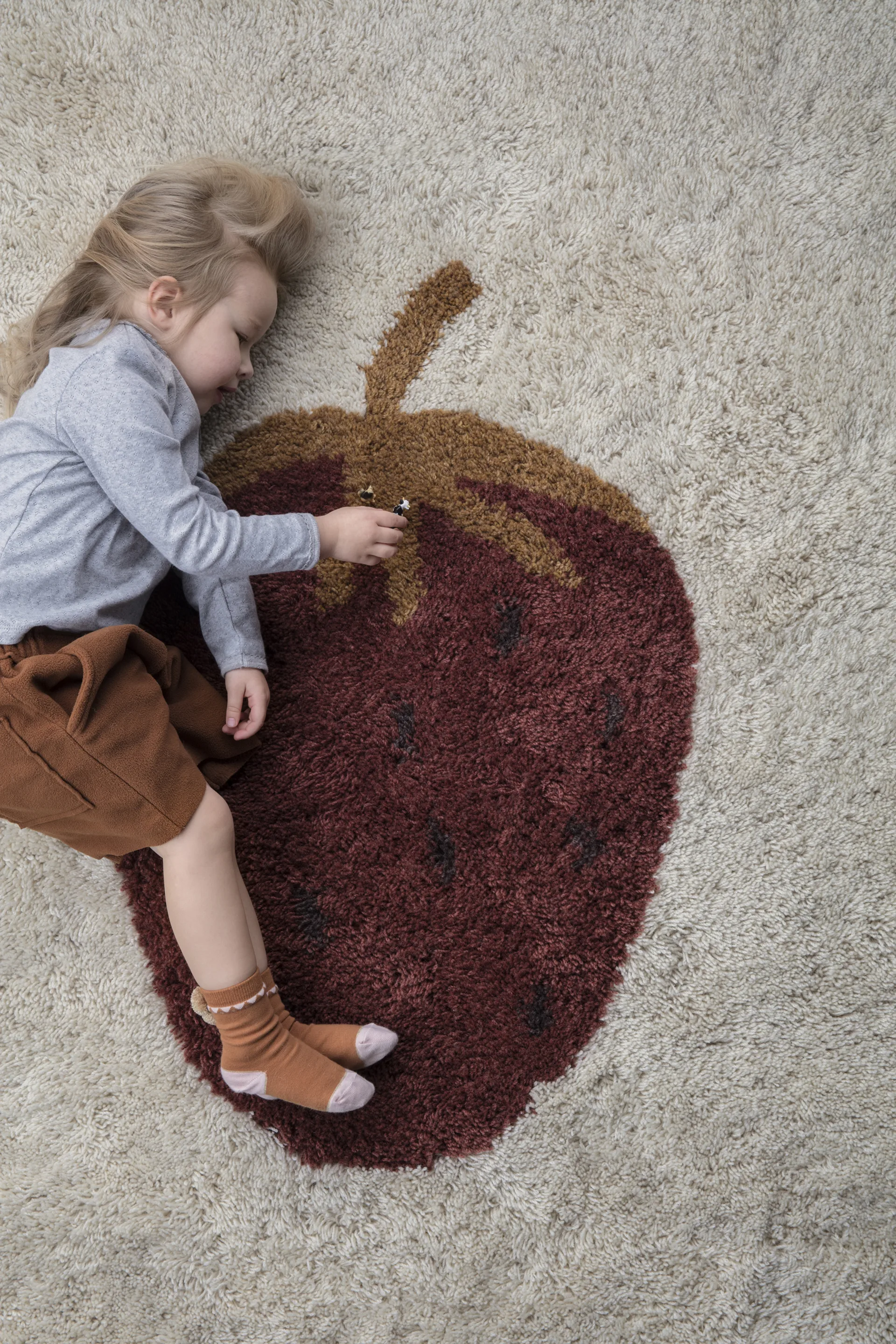 Fruiticana tapete L 120x180 cm, Morango Ferm Living