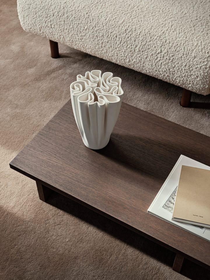Kona mesa de apoio low table, Dark Stained oak veneer Ferm Living