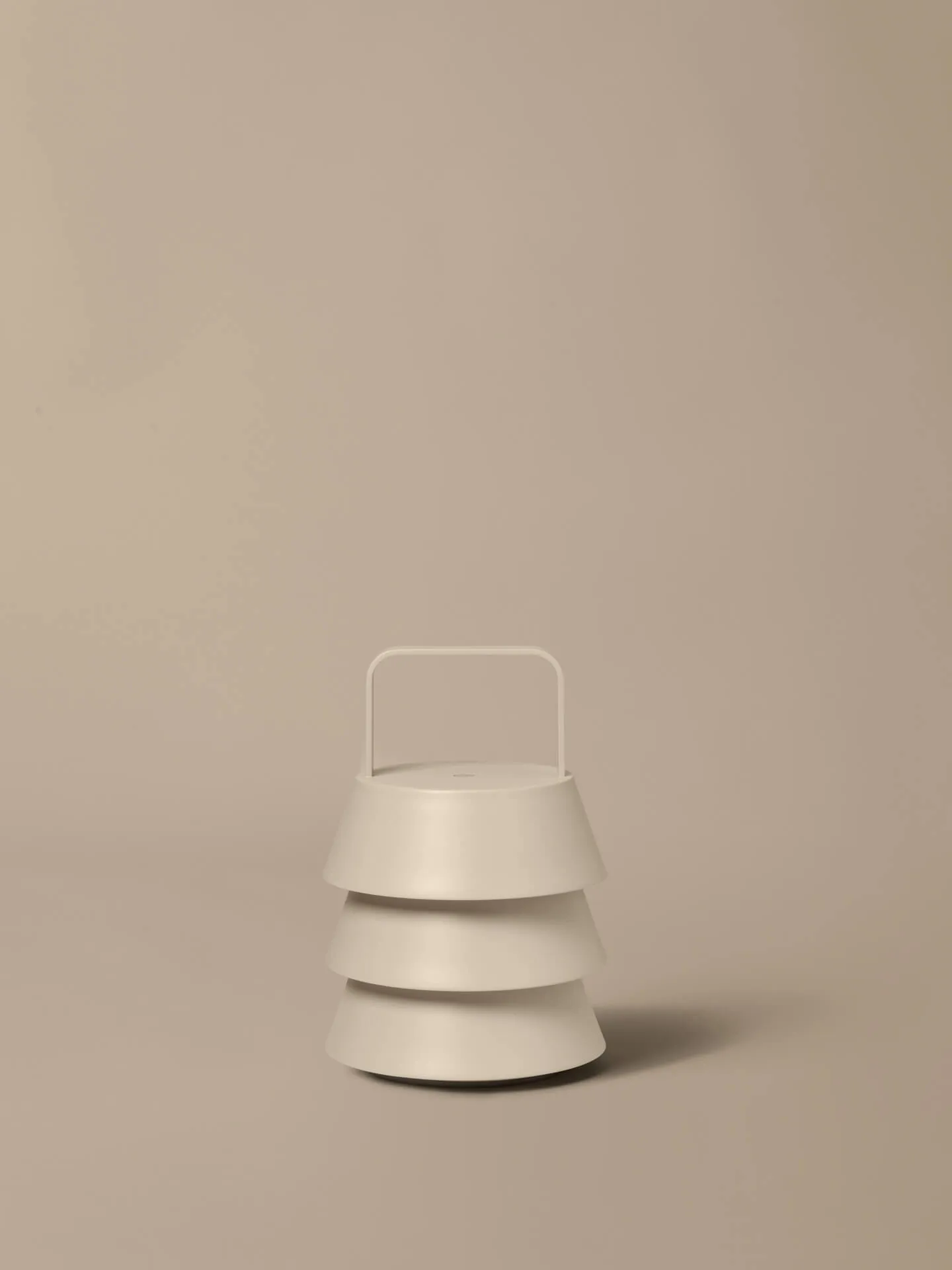 Luver candeeiro de mesa portátil, Cashmere Ferm Living