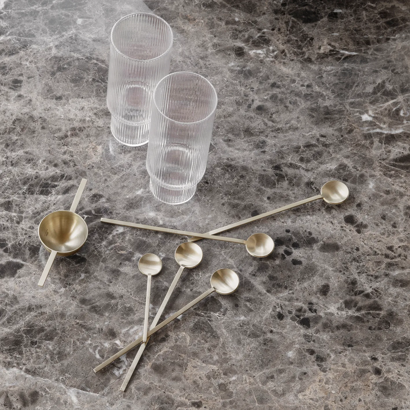 Medidor de cocktail Fein, latão Ferm Living