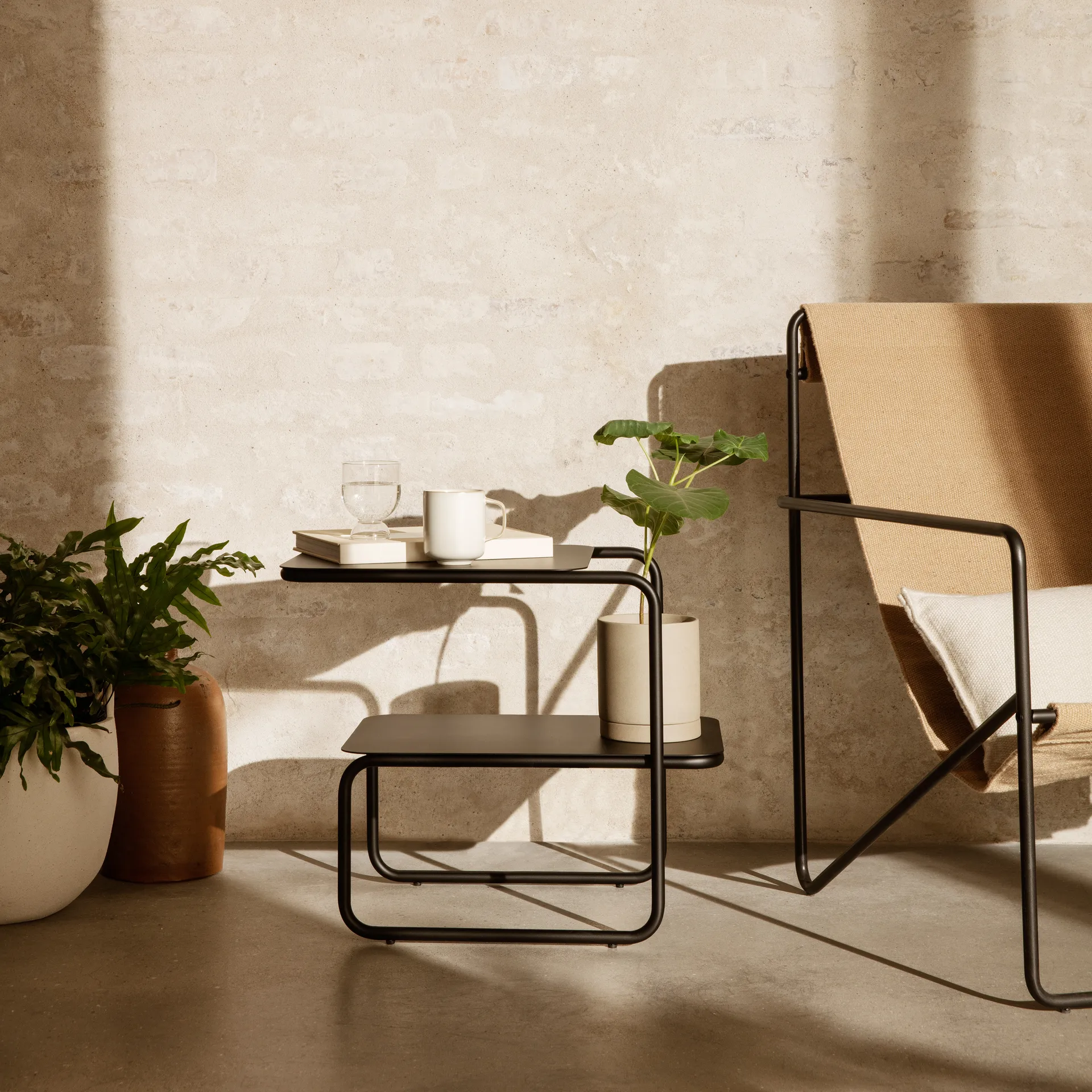 Mesa de apoio Level, Preto Ferm Living