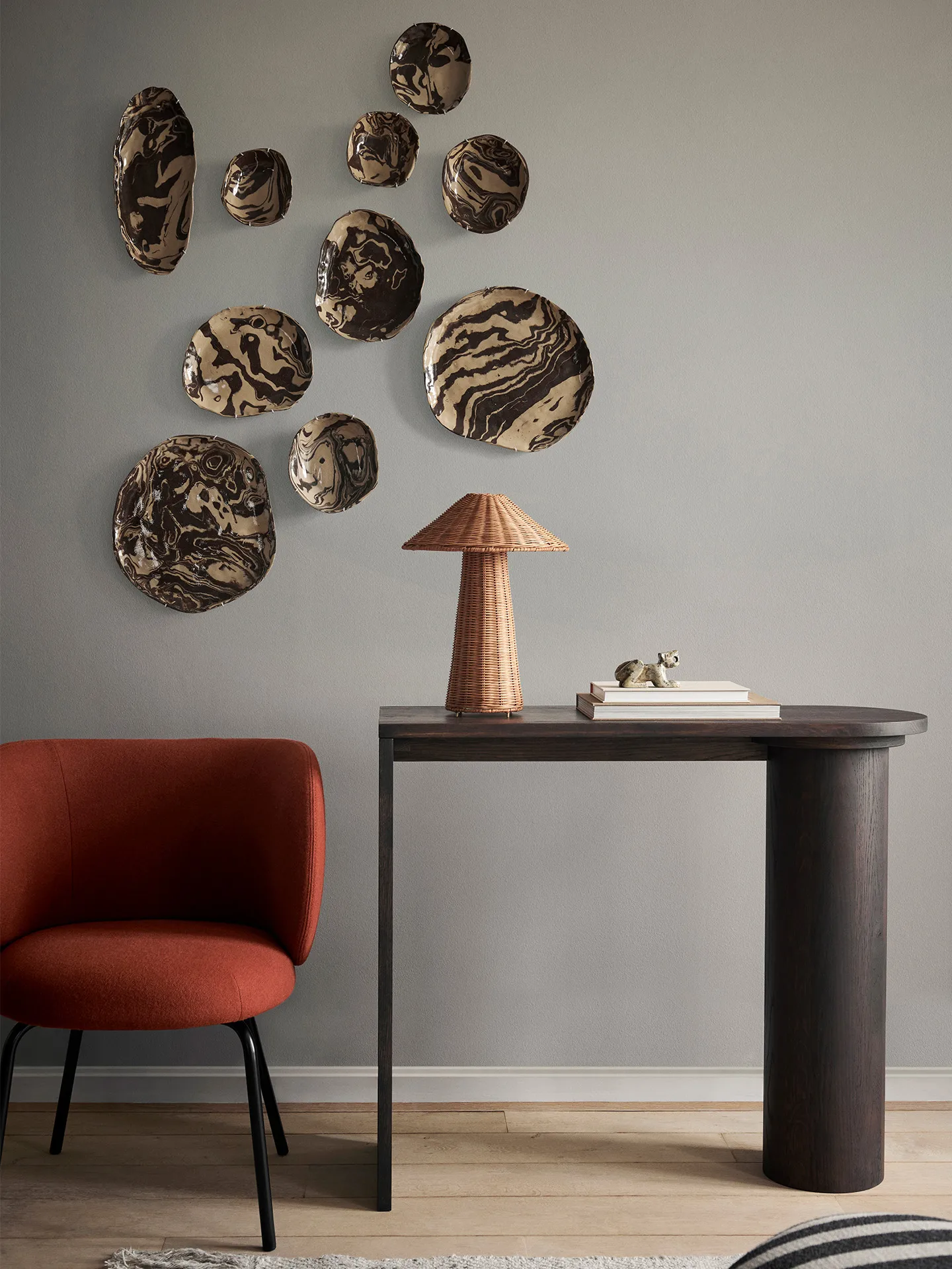 Mesa de apoio Pylo Console Table 85x36x100 cm, Carvalho manchado escuro Ferm Living